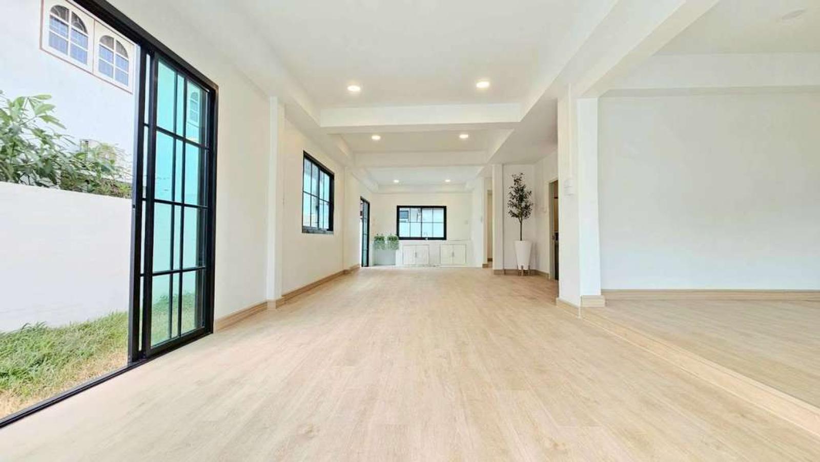 บ้าน ซอยลาซาล 29 / 4 ห้องนอน (ขาย), House on Soi Lasalle 29 / 4 Bedrooms (FOR SALE) DA082