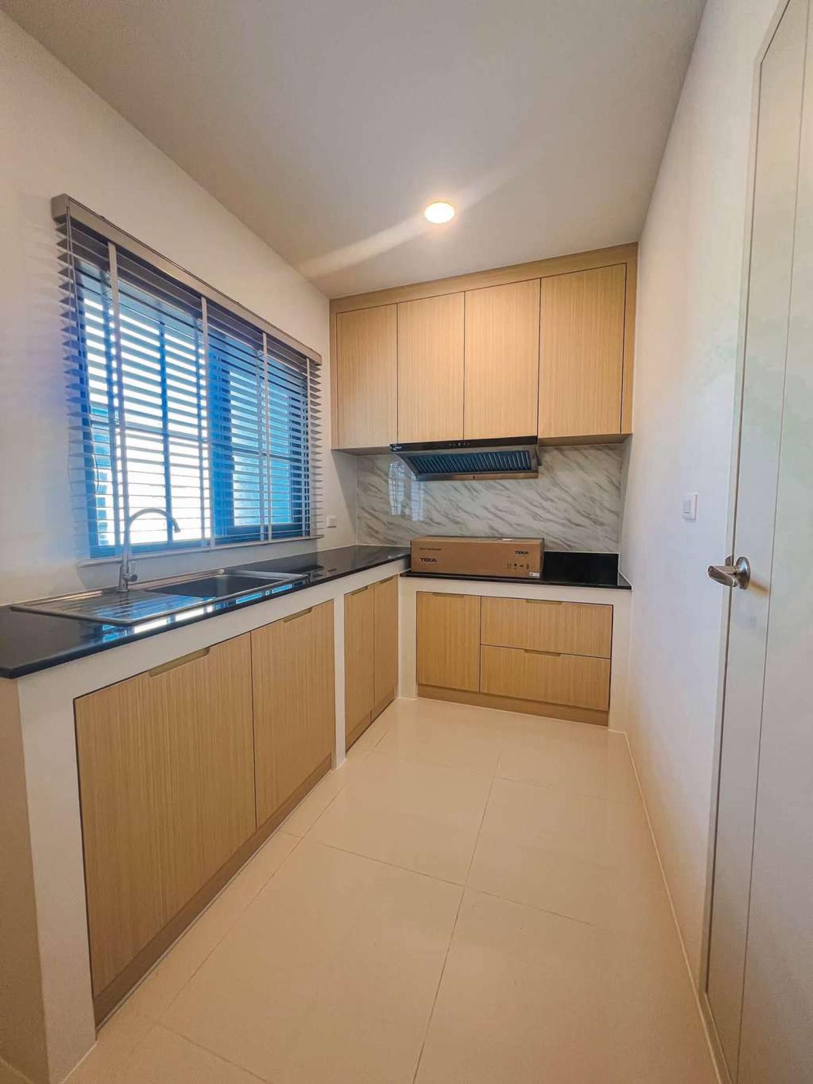 เซนโทร บางนา เฟส 2 / 4 ห้องนอน (ให้เช่า), Centro Bangna Phase 2 / 4 Bedrooms (FOR RENT) DA084