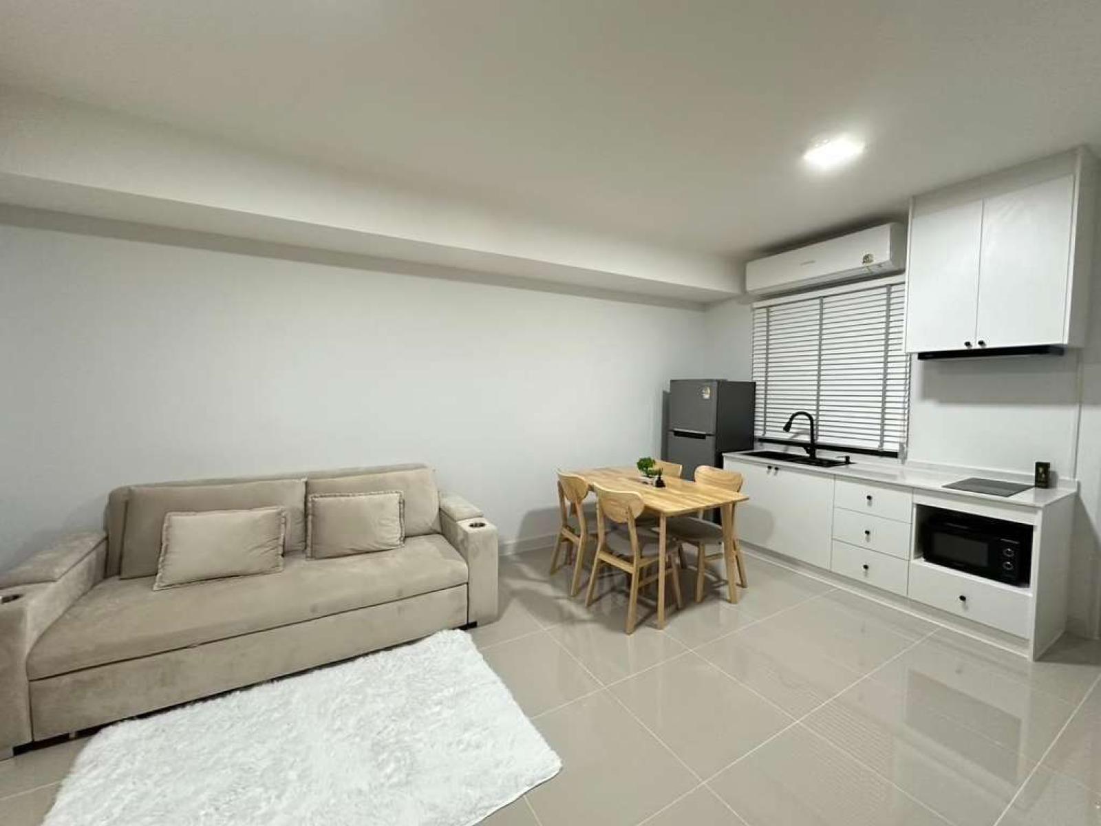 พลีโน่ สุขุมวิท - บางนา 2 / 3 ห้องนอน (ให้เช่า), Pleno Sukhumvit - Bangna 2 / 3 Bedrooms (FOR RENT) DA095