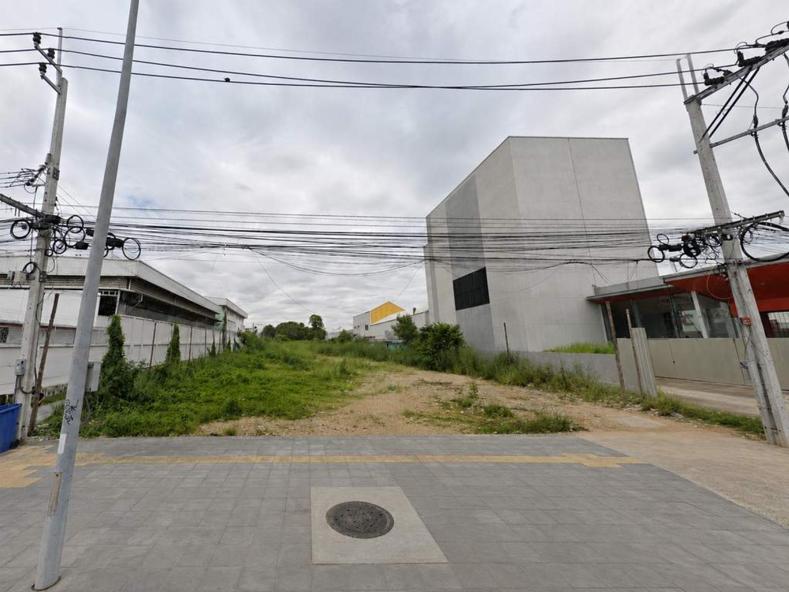 ที่ดินพร้อมสิ่งปลูกสร้าง รามคำแหง 127/4 3 ไร่ 27.2 ตร.วา. / 3 ไร่ 27.2 ตร.วา (ขาย), Land with buildings, Ramkhamhaeng 127/4, 3 rai 27.2 square wah. / 27.2 Square Wa (FOR SALE) PALM898