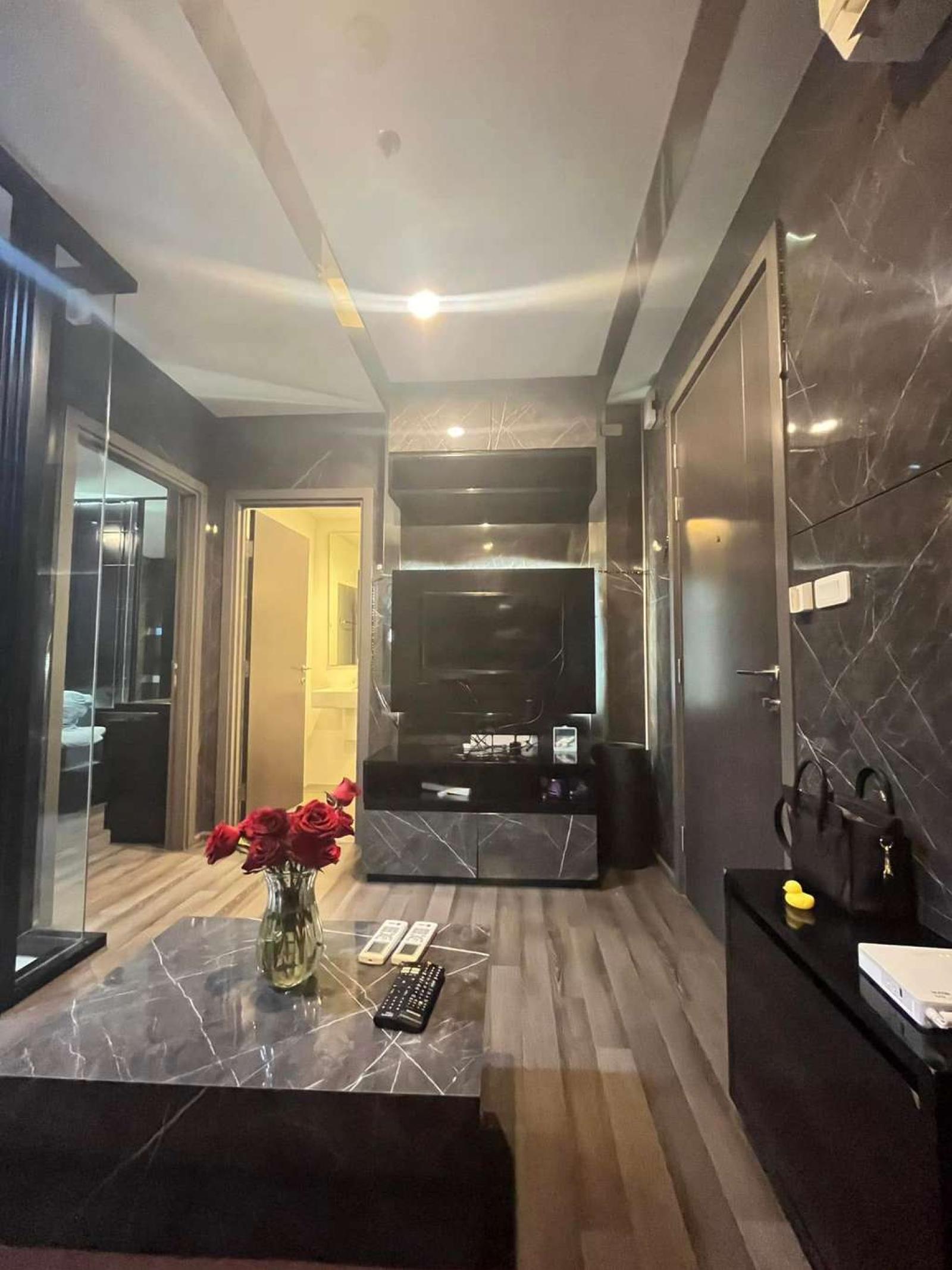 The Base Park East / 1 Bedroom (SALE WITH TENANT), เดอะเบส พาร์คอีสต์ / 1 ห้องนอน (ขายพร้อมผู้เช่า) PYN206