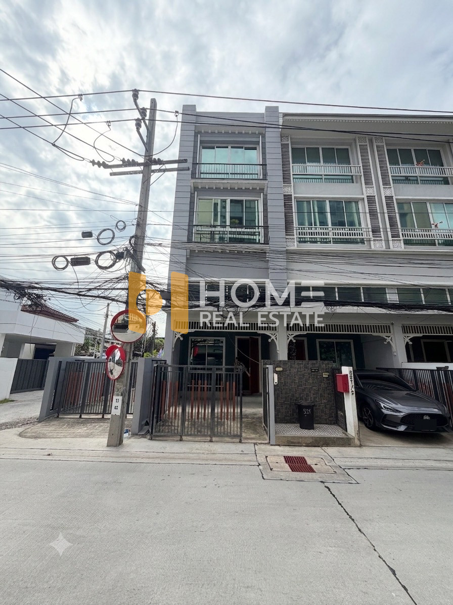 ทาวน์เฮ้าส์ ซอยแบริ่ง 13 / 2 ห้องนอนพลัส (ให้เช่า), Townhouse, Soi Bearing 13 / 2 Bed Plus (FOR RENT) DA107