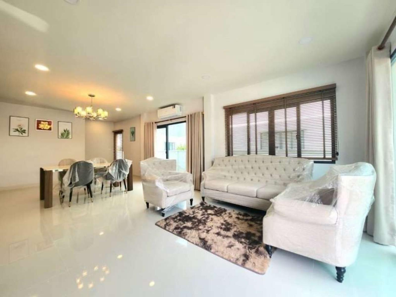 เซนโทร บางนา / 4 ห้องนอน (ขายพร้อมผู้เช่า), Centro Bangna / 4 Bedrooms (SALE WITH TENANT) DA116