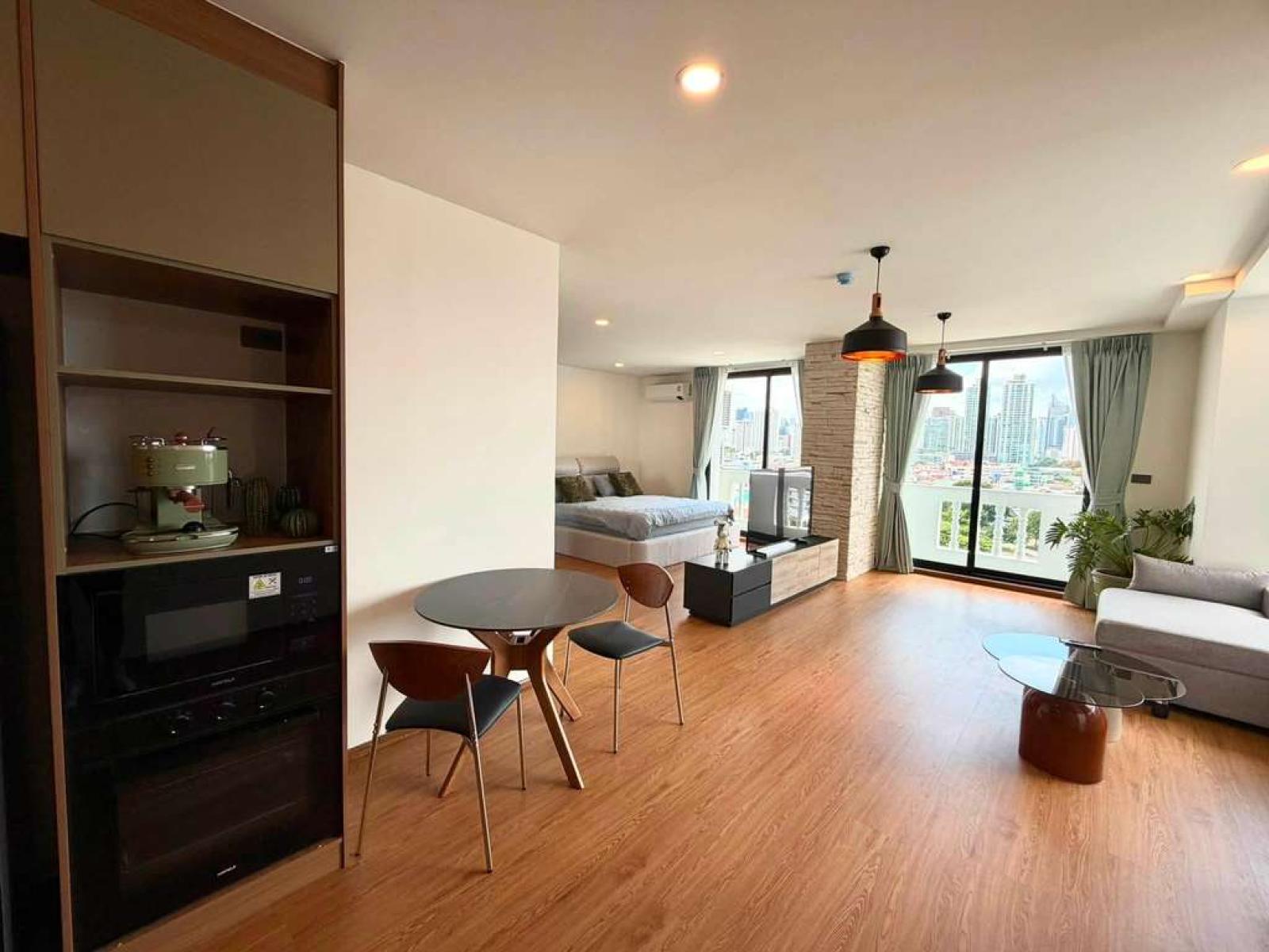J.C. Tower / Studio (FOR SALE), เจ. ซี. ทาวเวอร์ / ห้องสตูดิโอ (ขาย) PEII100