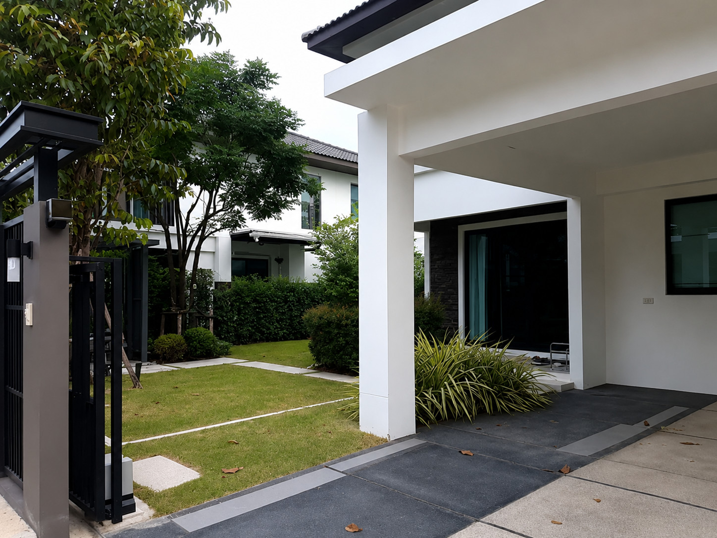 มัณฑนา บางนา กม.7 / 4 ห้องนอน (ให้เช่า), Mantana Bangna Km.7 / 4 Bedrooms (FOR RENT) DA038