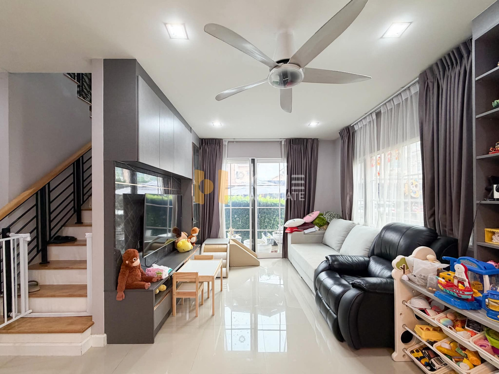 บ้านแฝดไซส์ใหญ่ สภาพใหม่กริ๊บ ✨ โกลเด้น นีโอ บางแค / 4 ห้องนอน (ขาย), Golden Neo Bangkae / 4 Bedrooms (FOR SALE) BALL201