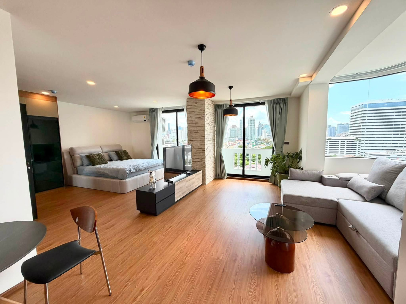 J.C. Tower / Studio (FOR SALE), เจ. ซี. ทาวเวอร์ / ห้องสตูดิโอ (ขาย) PEII100
