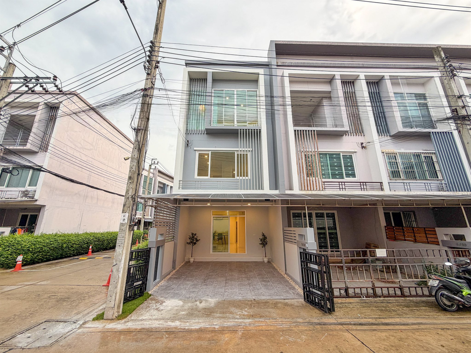 ดิ เอ็กซ์คลูซีฟ แคราย - งามวงศ์วาน / 3 ห้องนอน (ขาย), The Exclusive khae rai - Ngamwongwan / 3 Bedrooms (FOR SALE) BNS218