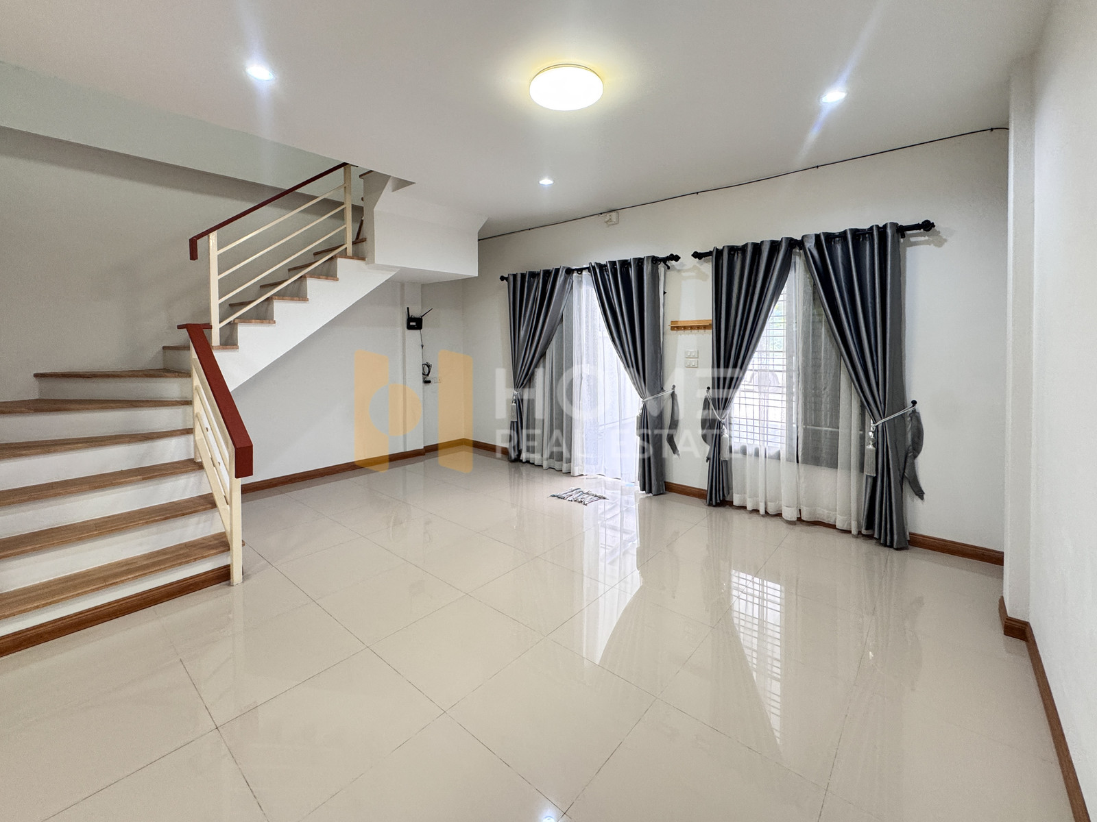 หลุดจอง! ใกล้นิคม แหลมฉบัง 🔥 แฮมป์ตัน สแควร์ 2 / 3 ห้องนอน (ขาย), Hampton Square 2 / 3 Bedrooms (FOR SALE) YEAN171