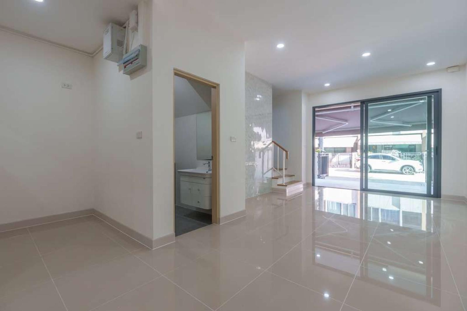 บ้านกลางเมือง สาทร - สุขสวัสดิ์ / 3 ห้องนอน (ขาย), Baanklangmuang Sathorn - Suksawat / 3 Bedrooms (FOR SALE) BNS230