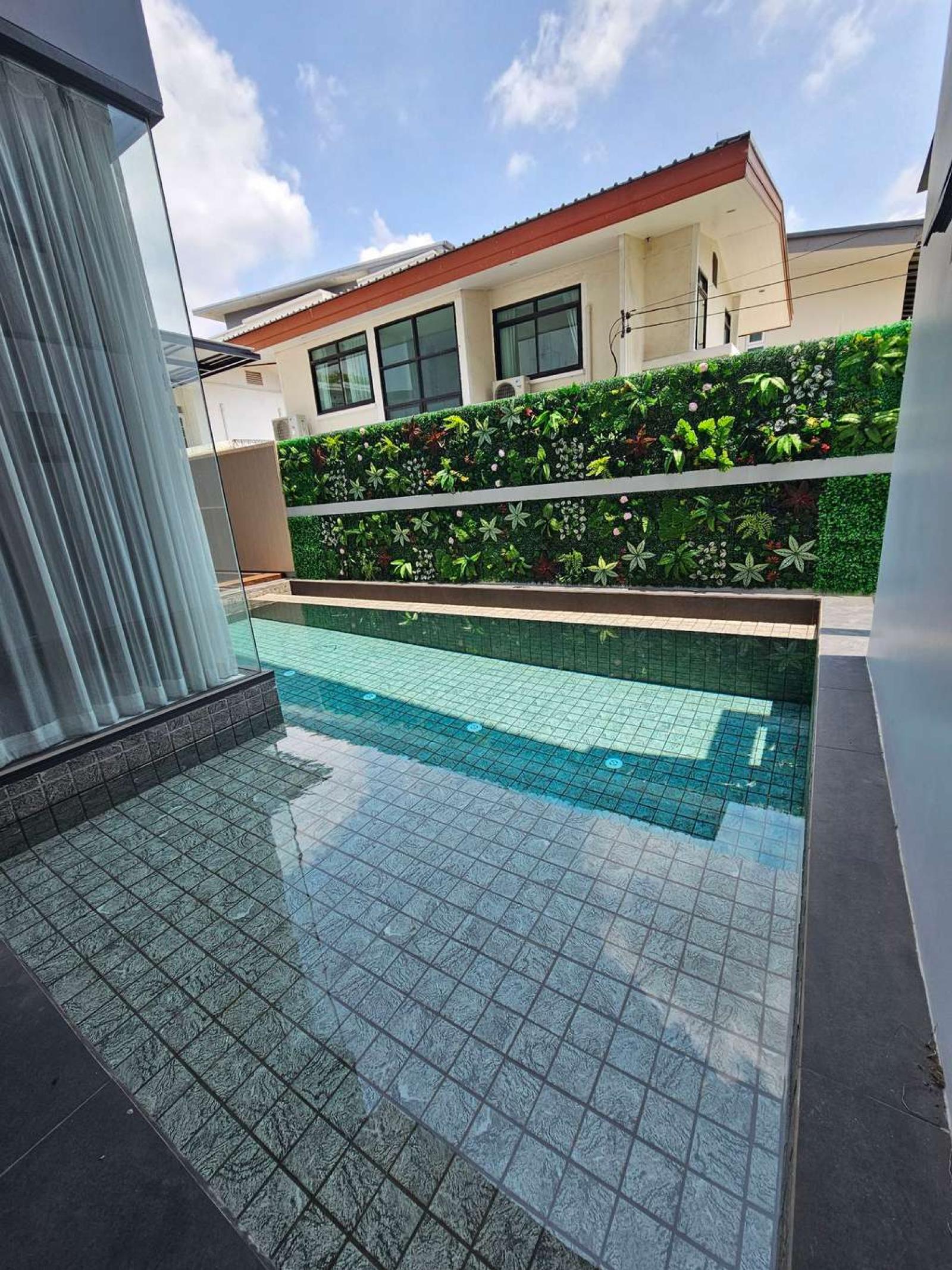 บ้านแฝด พระราม 9 ซอย 51 / 4 ห้องนอน (ขาย), Twin house, Rama 9 Soi 51 / 4 Bedrooms (FOR SALE) BZD257
