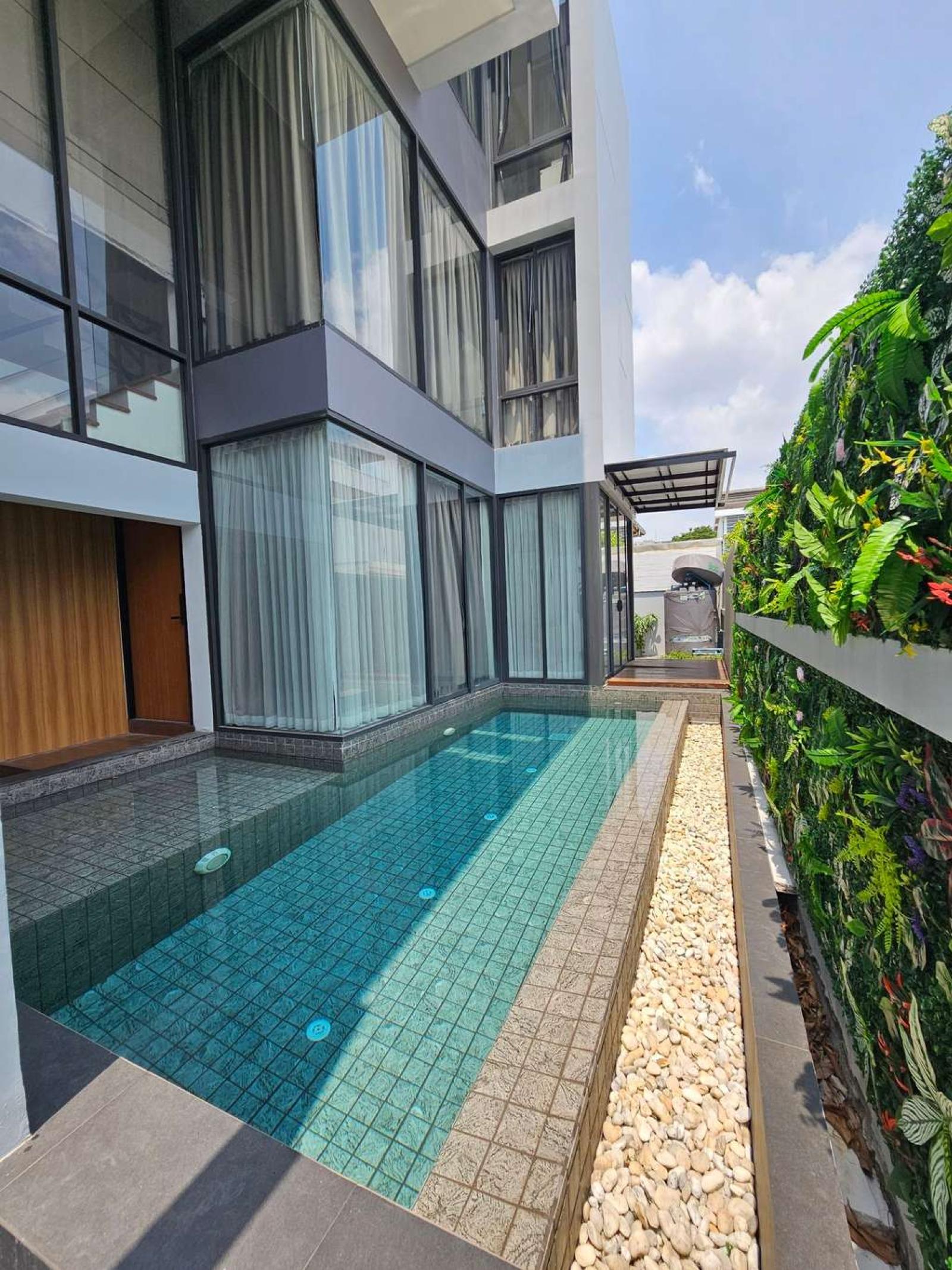 บ้านแฝด พระราม 9 ซอย 51 / 4 ห้องนอน (ขาย), Twin house, Rama 9 Soi 51 / 4 Bedrooms (FOR SALE) BZD257