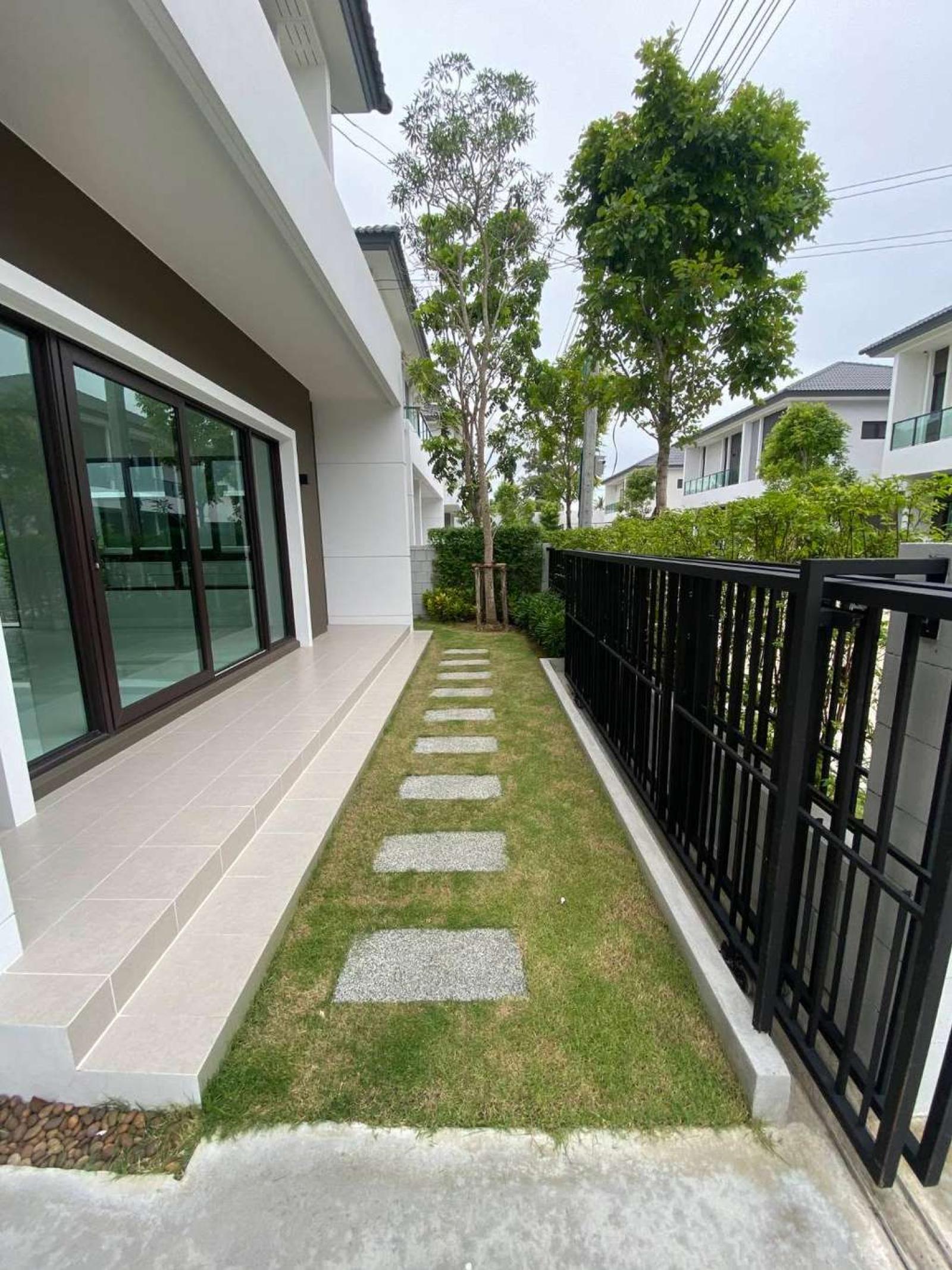 เซนโทร ราชพฤกษ์ - สวนผัก 2 / 4 ห้องนอน (ให้เช่า), CENTRO Ratchapruek - Suanpak 2 / 4 Bedrooms (FOR RENT) EARK091