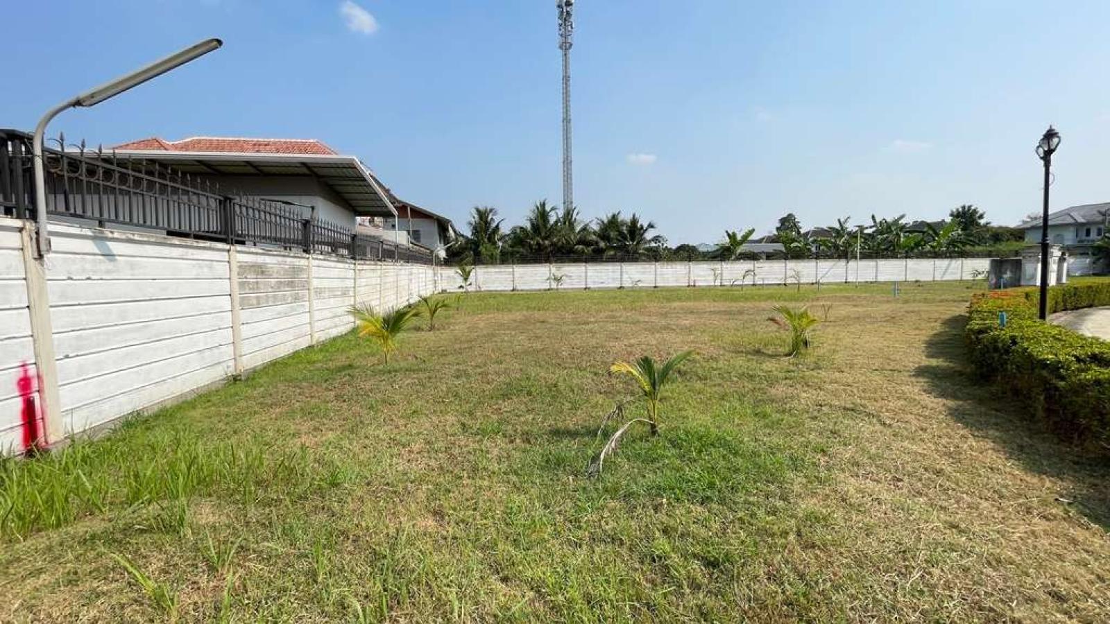 ธนทอง เลคไซด์ ซิตี้โฮม / 163.9 ตร.วา (ขาย),Thanathong Lakeside City Home / 163.9 Square Wa (FOR SALE) BALL431