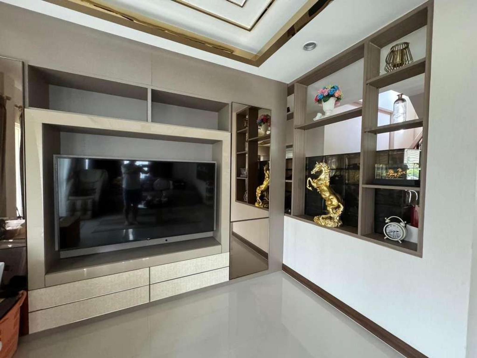 ลัดดารมย์ อิลิแกนซ์ วงแหวน สาทร / 3 ห้องนอน (ขาย), Laddarom Elegance Wongwaen Sathorn / 3 Bedrooms (FOR SALE) BALL438