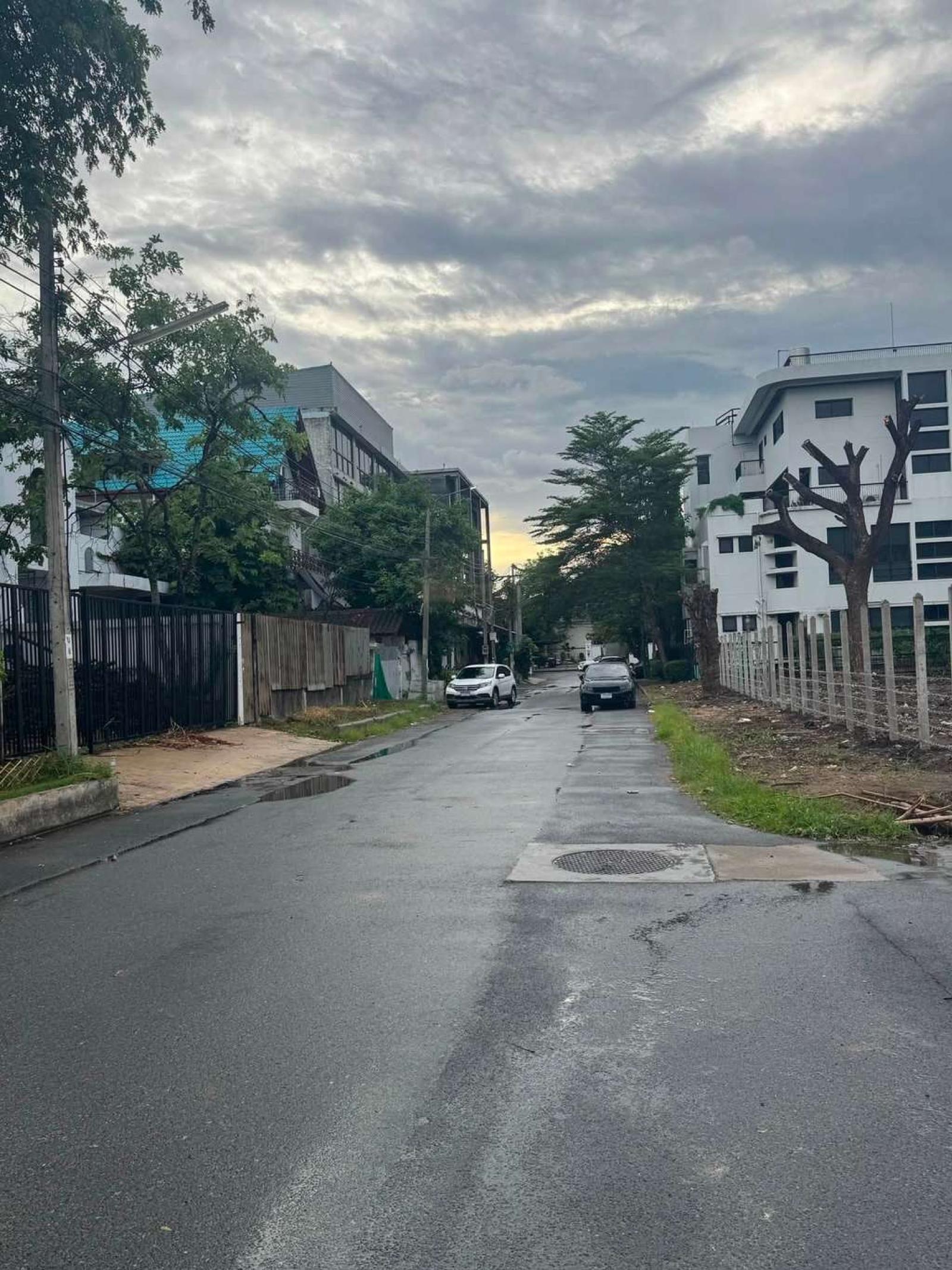 ที่ดินหลังพาราไดซ์ / 74 ตร.วา (ขาย), The land behind Paradise / 74 Square Wa (FOR SALE) POON310