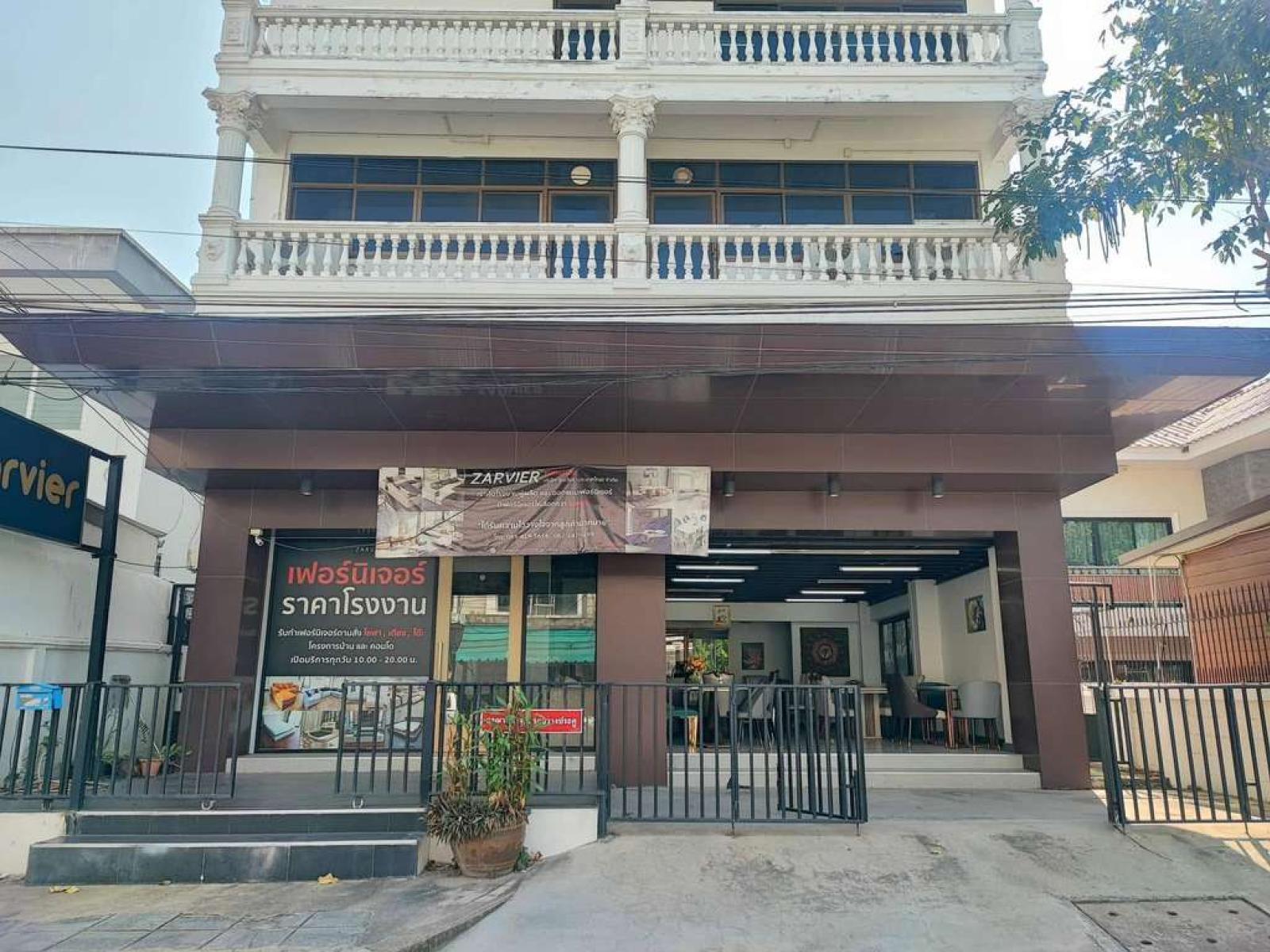 อาคารสำนักงาน อ่อนนุช 70/1 / 4.5 ชั้น (ให้เช่า), Office building, Onnut 70/1 / 4.5 Storey (FOR RENT) GNG223