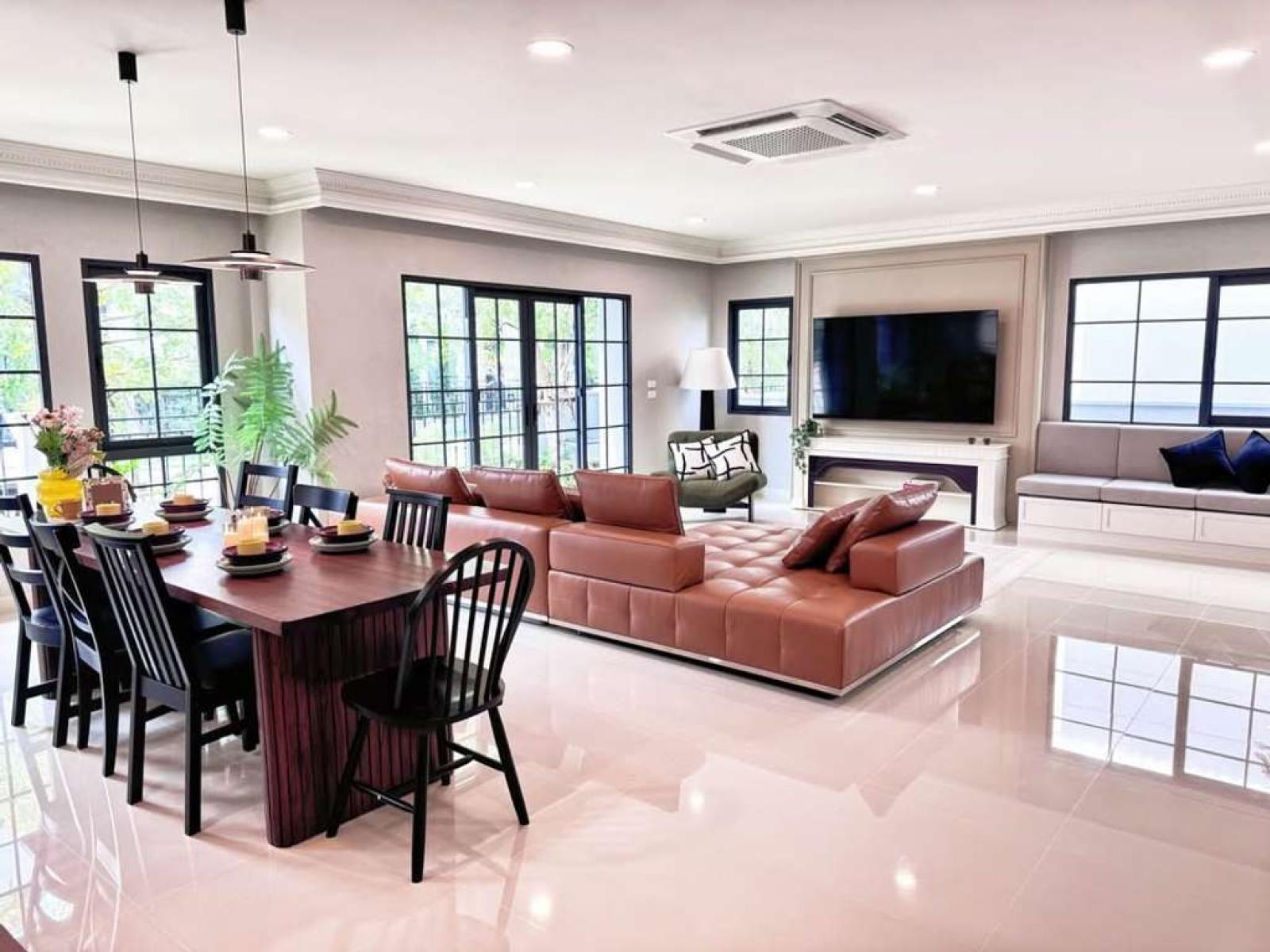 เซนโทร บางนา เฟส 2 / 4 ห้องนอน (ให้เช่า), Centro Bangna Phase 2 / 4 Bedrooms (FOR RENT) DA130