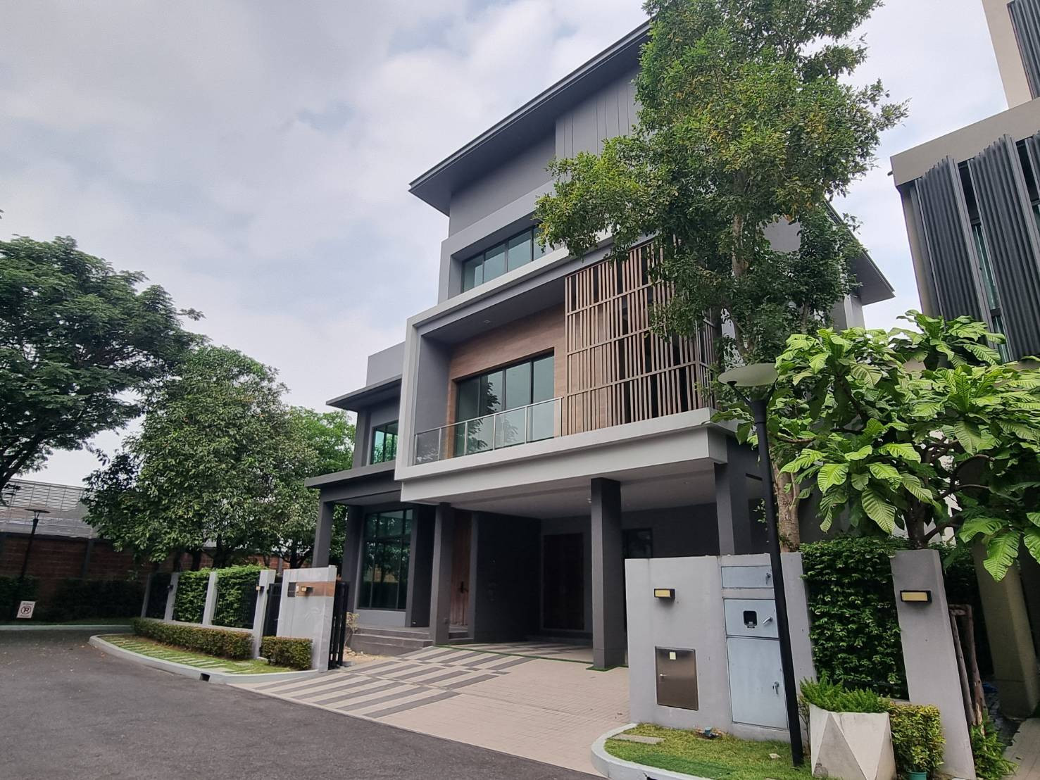 แกรนด์ บางกอก บูเลอวาร์ด ราชพฤกษ์ - พระราม 5 / 5 ห้องนอน (ขาย), Grand Bangkok Boulevard Ratchaphruek - Rama 5 / 5 Bedrooms (FOR SALE) FAIR104