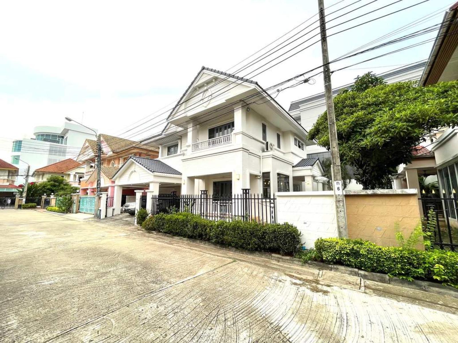 บ้านกรองทอง พัฒนาการ 32 / 3 ห้องนอน (ให้เช่า), Baan Krong Thong Village Phattanakarn 32 / 3 Bedrooms (FOR RENT) FAS063