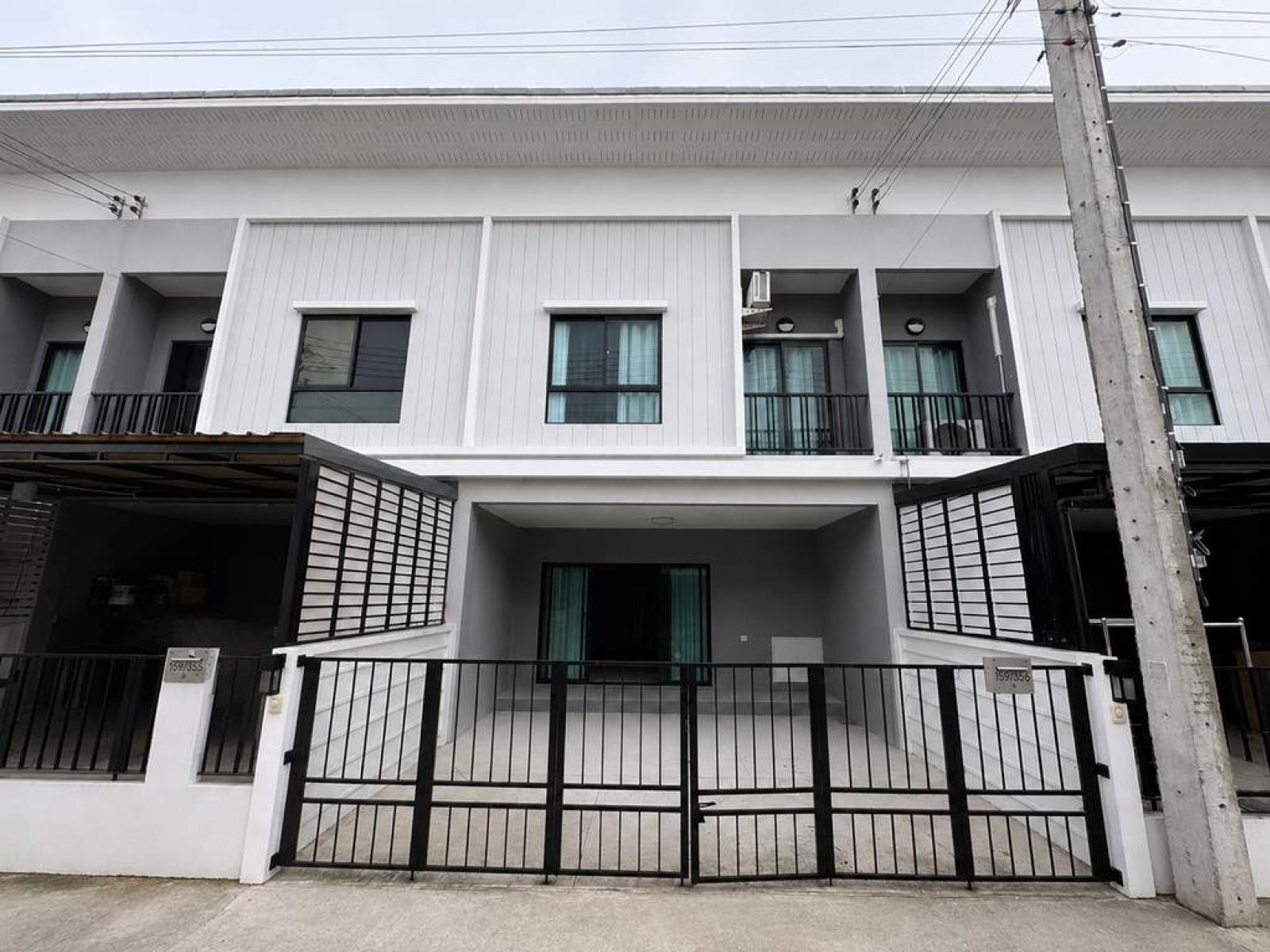 ดิ เอสเซนส์ ชัยพฤกษ์ - วงแหวน / 3 ห้องนอน (ขาย), The Essence Chaiyaphruek - Wongwaen / 3 Bedrooms (FOR SALE) FAIR105