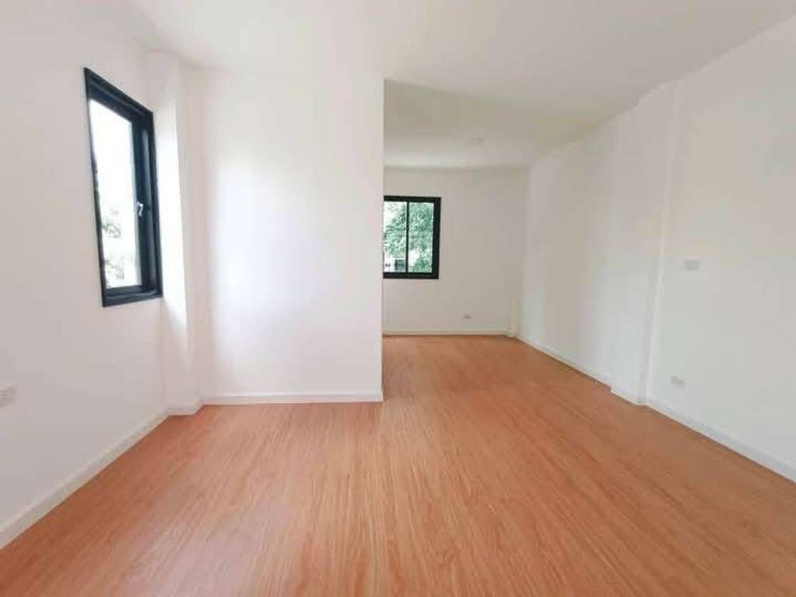 ทาวน์โฮม 3 ชั้นสร้างใหม่ ลาซาล 32 แยก 2 / 4 ห้องนอน (ขาย), Newly built 3-story townhome Lasalle 32 Soi 2 / 4 Bedrooms (FOR SALE) PSRN003