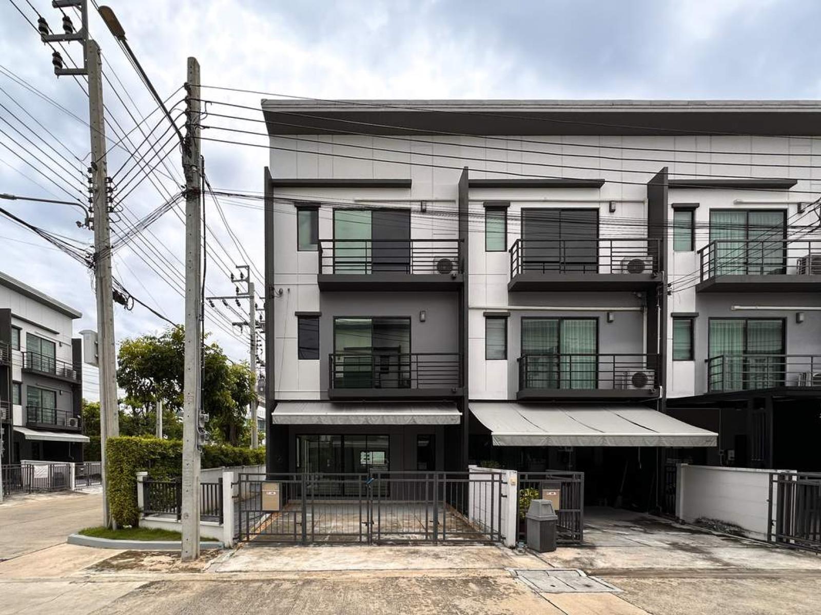 บ้านกลางเมือง ราชพฤกษ์ - รัตนาธิเบศร์ / 3 ห้องนอน (ขาย), Baan Klang Muang Ratchaphruek - Rattanathibet / 3 Bedrooms (FOR SALE) EARK109
