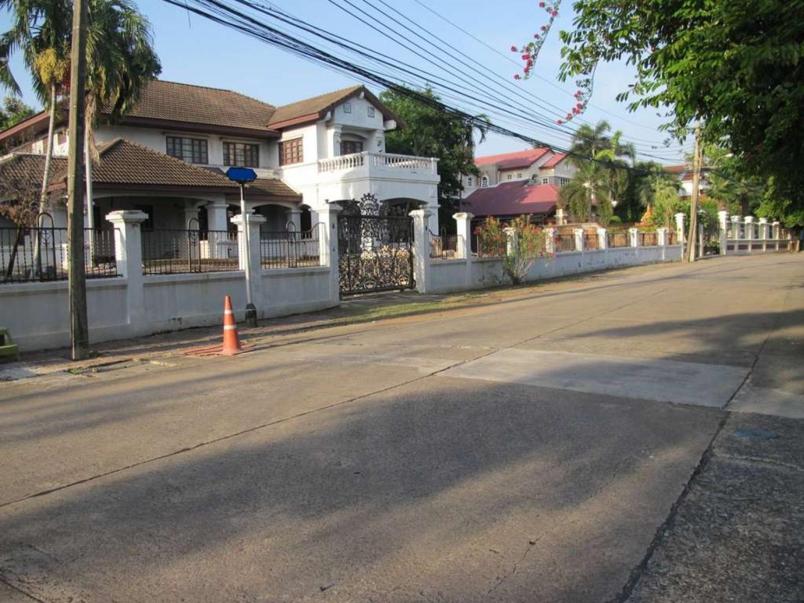 ลดาวัลย์ - ศรีนครินทร์ / 5 ห้องนอน (ขาย), Ladawan - Srinakarin / 5 Bedrooms (FOR SALE) DA227