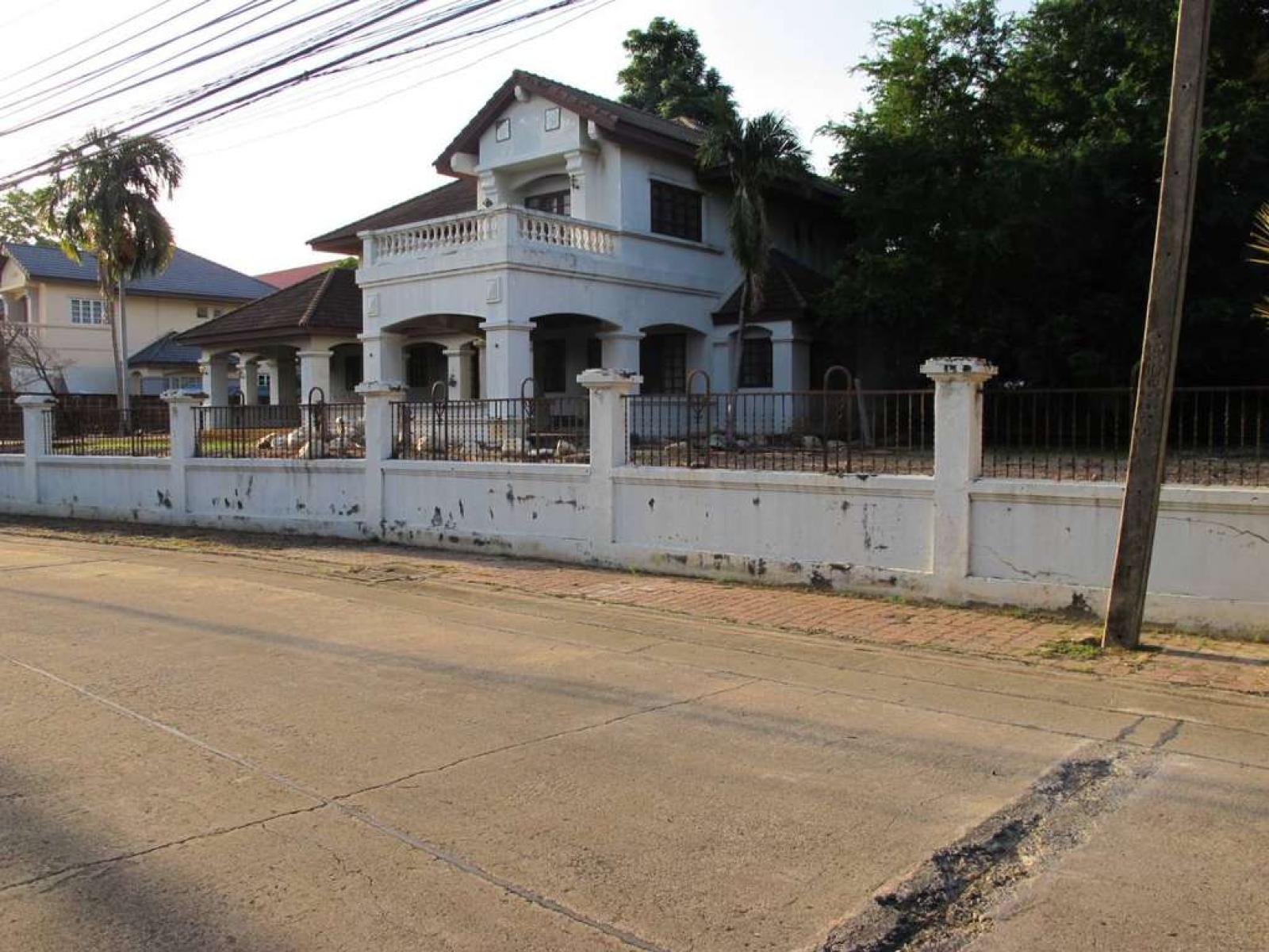 ลดาวัลย์ - ศรีนครินทร์ / 5 ห้องนอน (ขาย), Ladawan - Srinakarin / 5 Bedrooms (FOR SALE) DA227