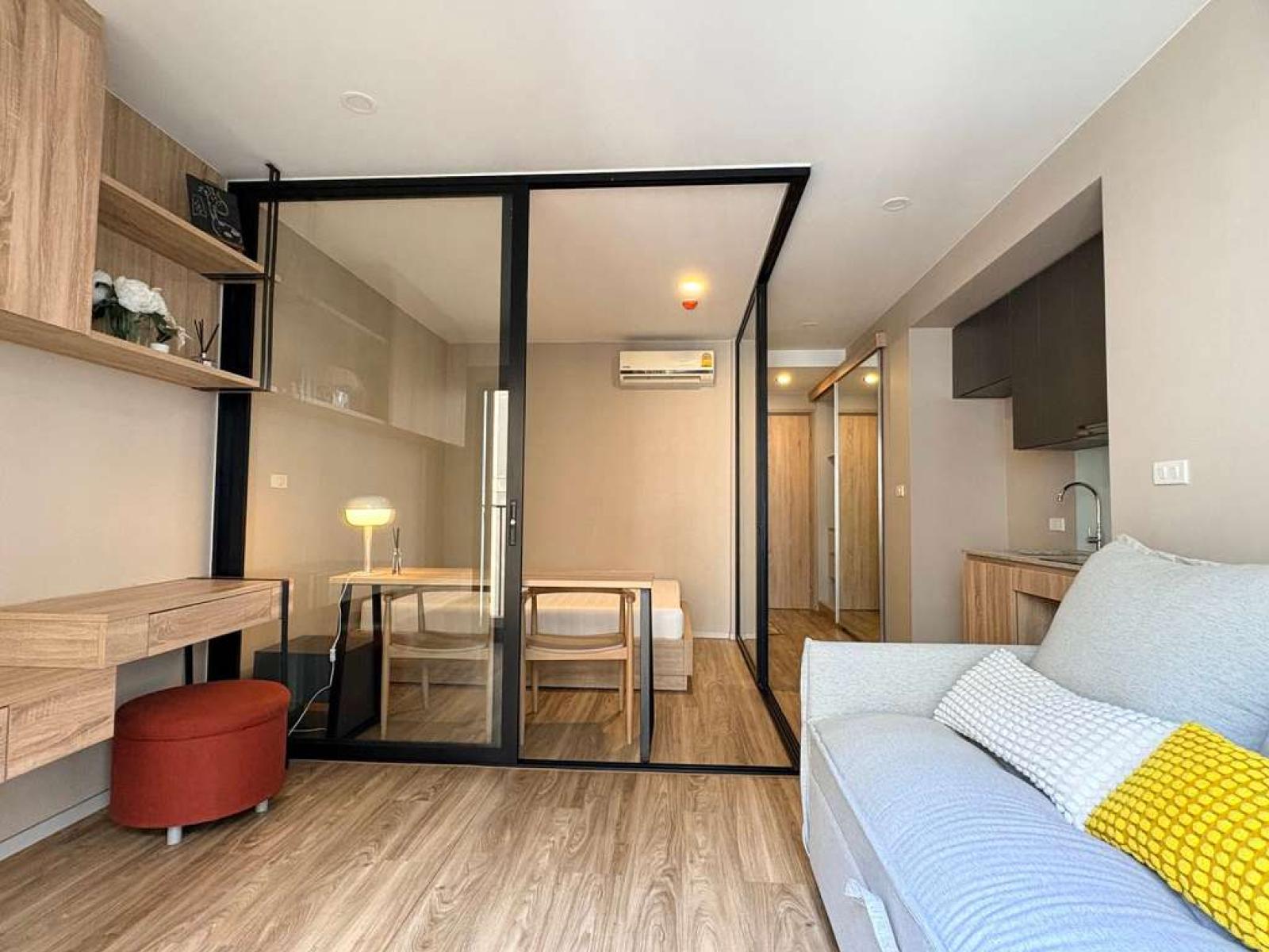 Blossom Condo @ Sathorn - Charoenrat / 1 Bedroom (SALE WITH TENANT), บลอสซั่ม คอนโด แอท สาทร - เจริญราษฎร์ / 1 ห้องนอน (ขายพร้อมผู้เช่า) FAHH007