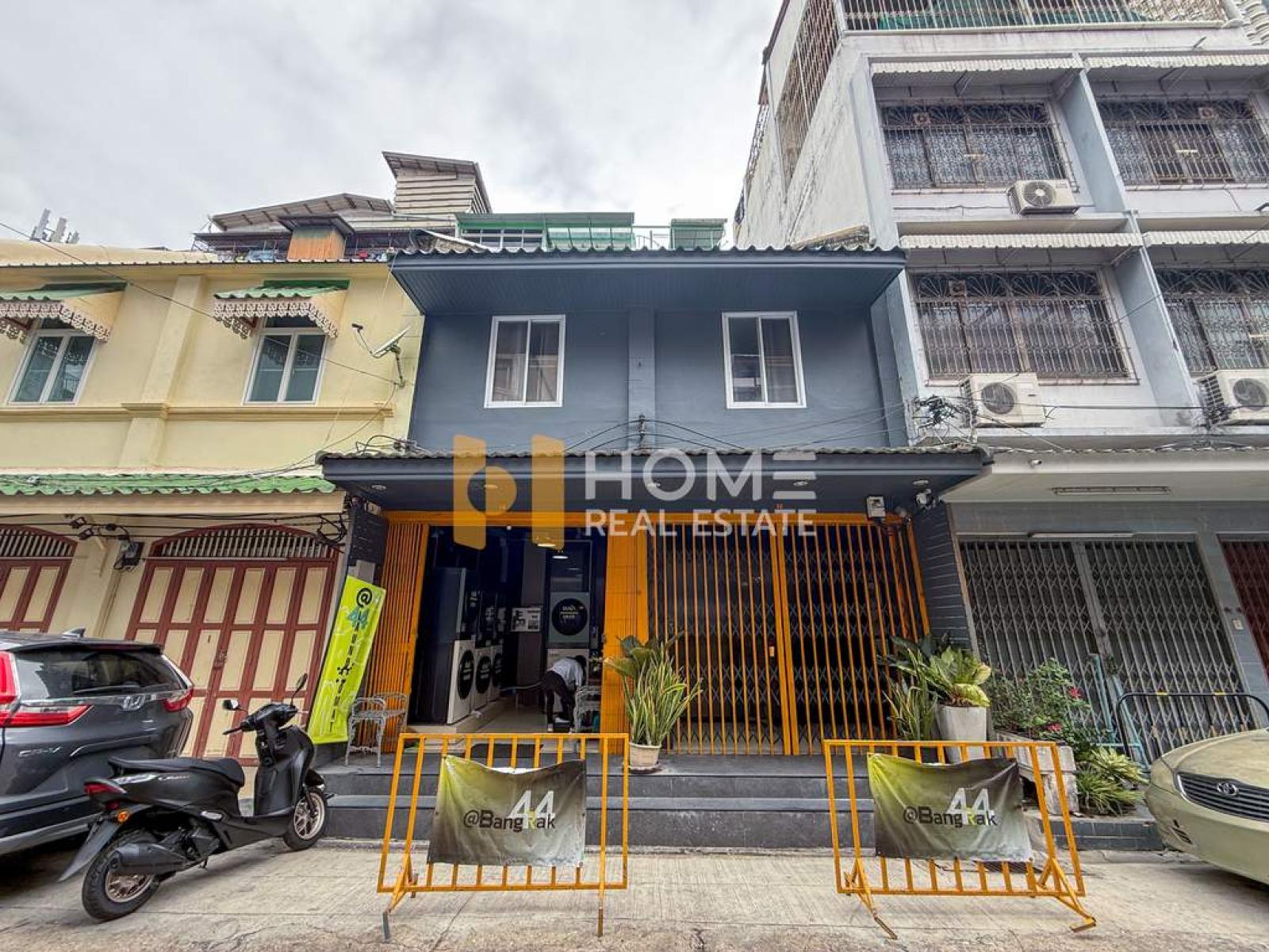 Shophouse in Bang Rak, Charoen Krung 44 / 3 Bedrooms (FOR SALE), ตึกแถวบางรัก เจริญกรุง 44 / 3 ห้องนอน (ขาย) PALM905
