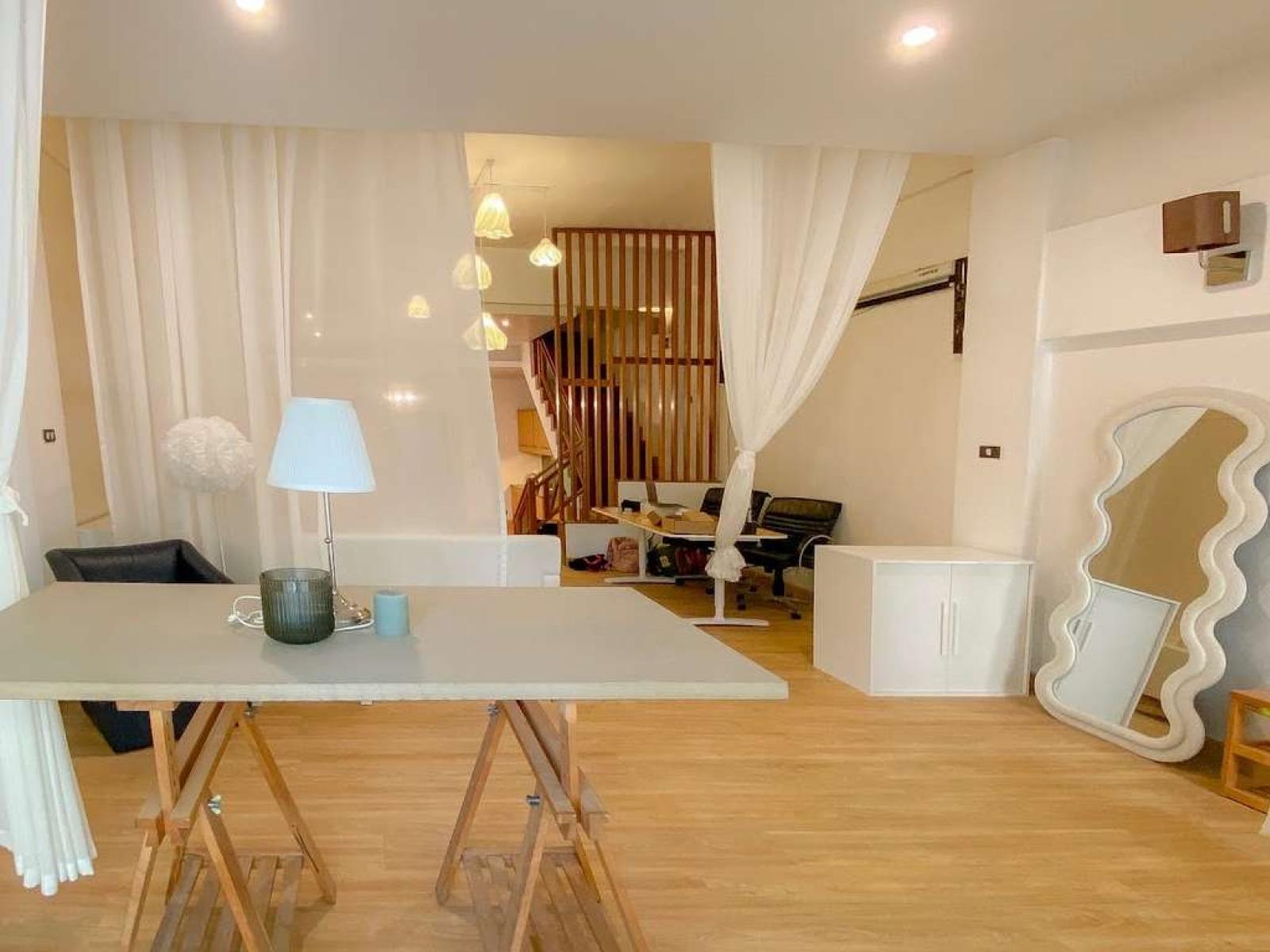 ทาวน์เฮ้าส์ ปรีดีพนมยงค์ 25 / 5 ห้องนอน (ขายพร้อมผู้เช่า), Townhouse Pridi Phanomyong 25 / 5 Bedrooms (SALE WITH TENANT) GNG241