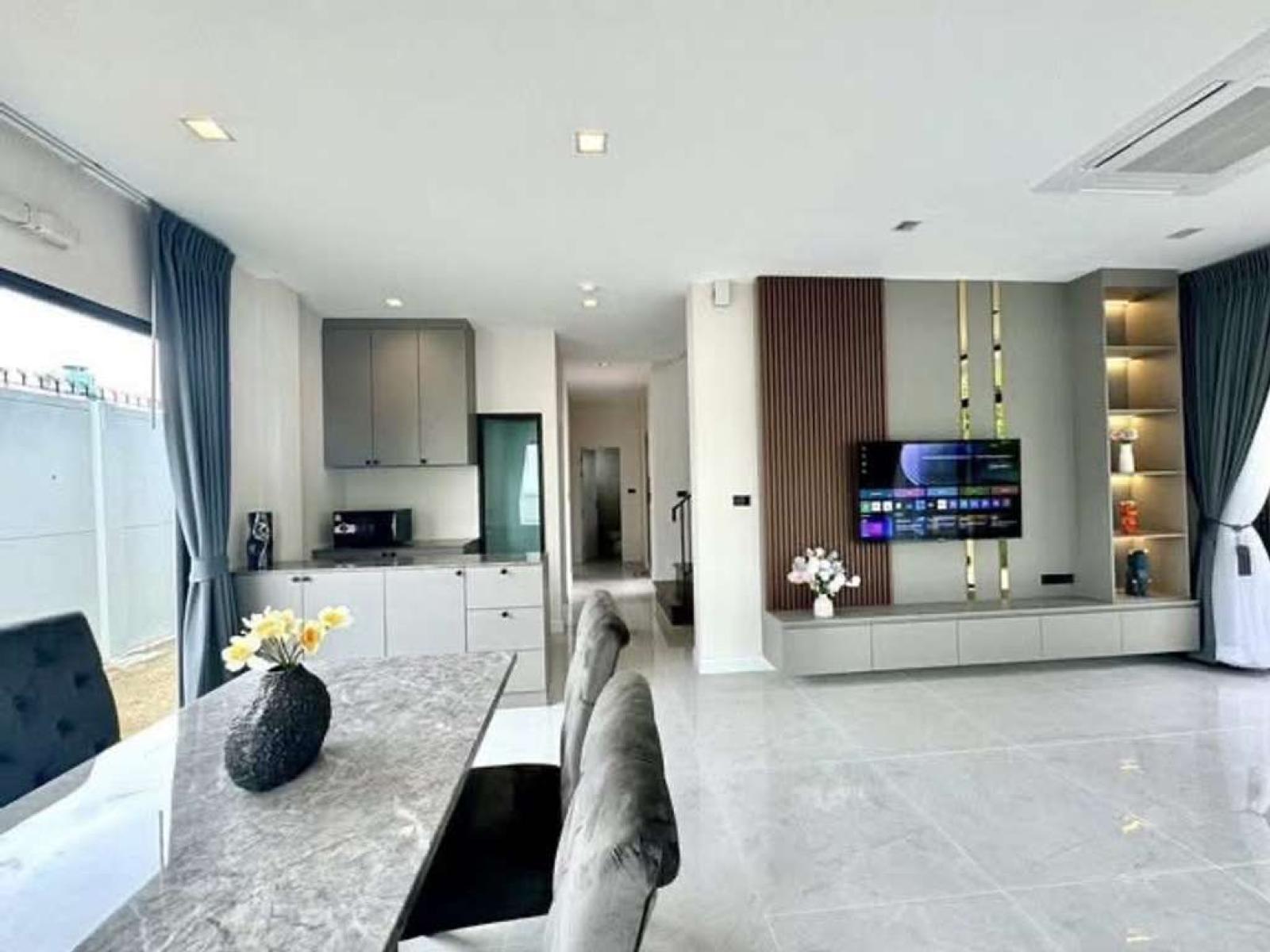 บางกอก บูเลอวาร์ด บางนา กม.5 / 4 ห้องนอน (ขาย), Bangkok Boulevard Bangna KM.5 / 4 Bedrooms (FOR SALE) DA237