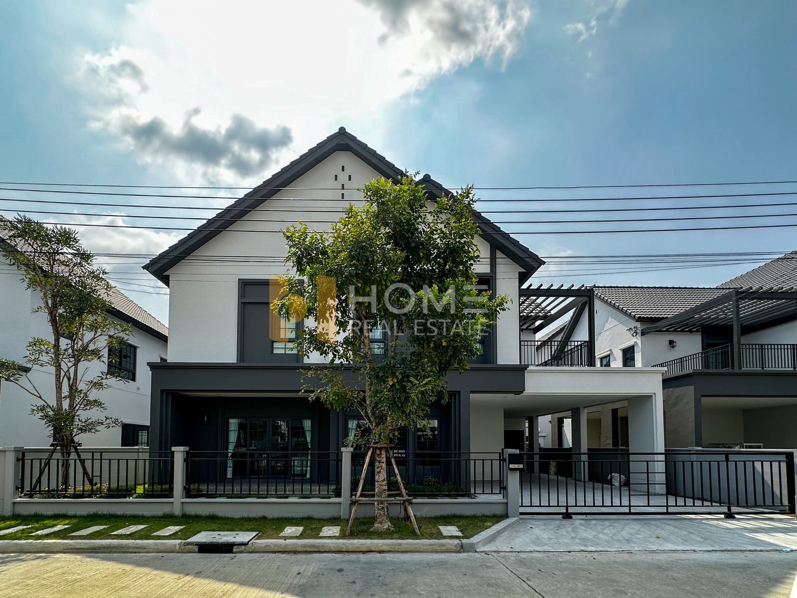 เซนโทร บางนา เฟส 2 / 4 ห้องนอน (เช่า), Centro Bangna Phase 2 / 4 Bedrooms (FOR RENT) DA178