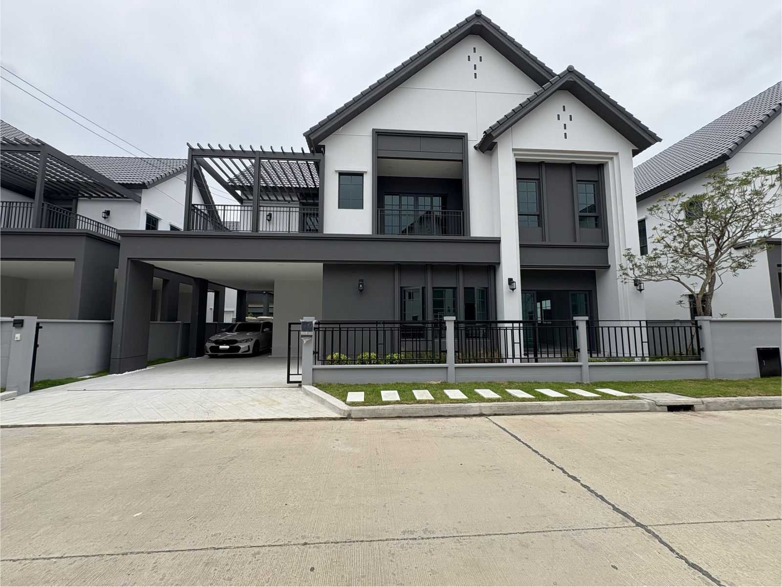 เซนโทร บางนา เฟส 2 / 4 ห้องนอน (เช่า), Centro Bangna Phase 2 / 4 Bedrooms (FOR RENT) DA191