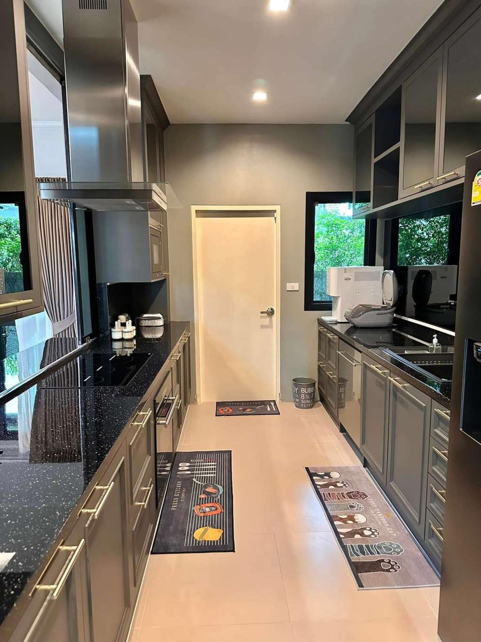 ศุภาลัย เอสเซ้นส์ สวนหลวง / 5 ห้องนอน (ให้เช่า), Supalai Essence Suanluang / 5 Bedrooms (FOR RENT) POON318