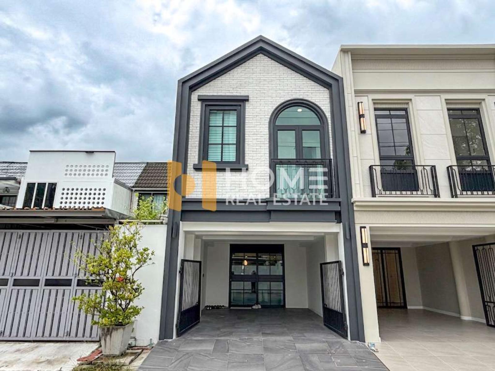 ทาวน์เฮ้าส์ ซอยปรีดีพนมยงค์ 42 / 3 ห้องนอน (ขายพร้อมผู้เช่า), Townhouse, Soi Pridi Phanomyong 42 / 3 Bedrooms (SALE WITH TENANT) GNG248