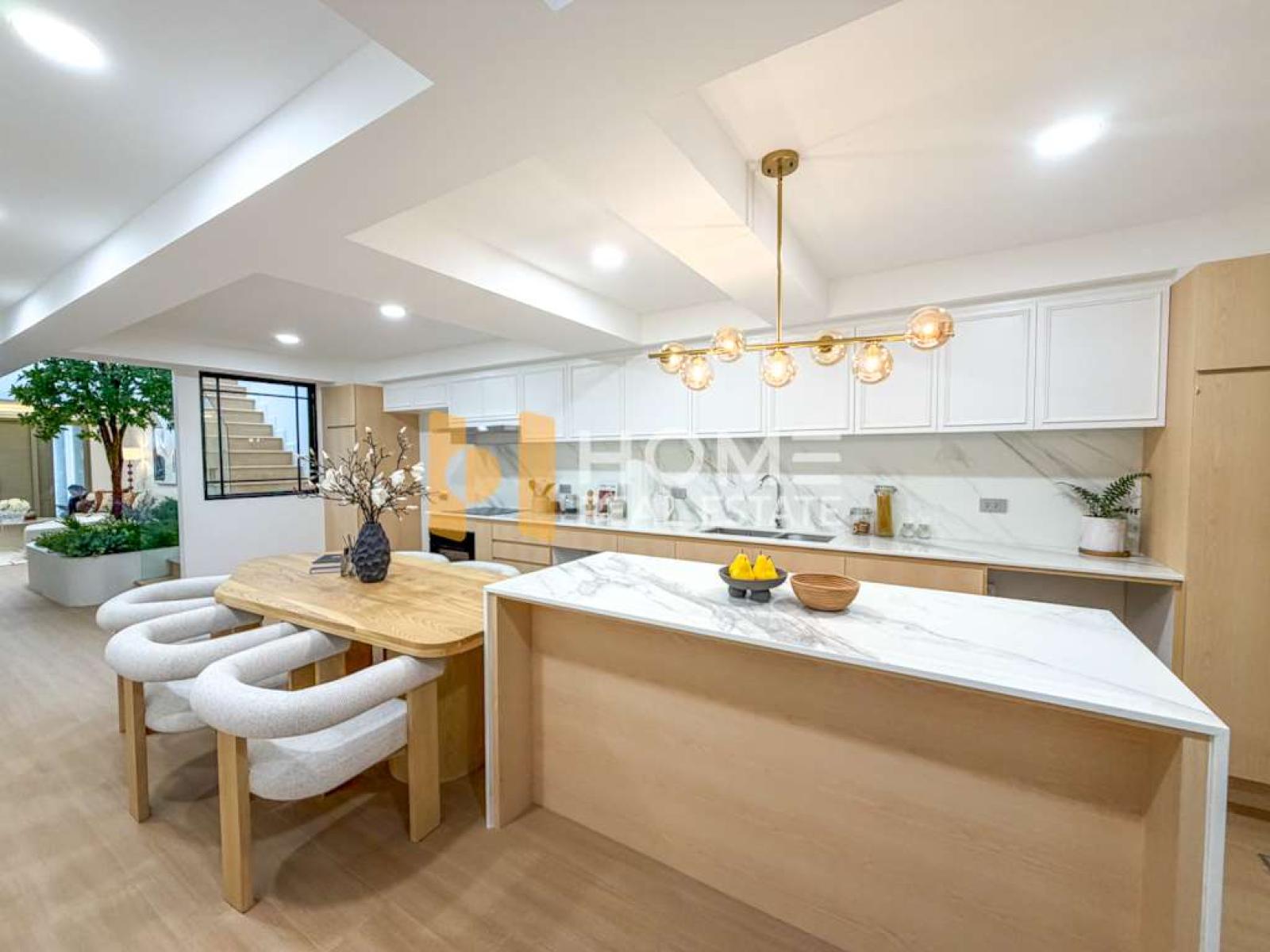 ทาวน์เฮ้าส์ ซอยปรีดีพนมยงค์ 42 / 3 ห้องนอน (ขาย), Townhouse, Soi Pridi Phanomyong 42 / 3 Bedrooms (FOR SALE) GNG249