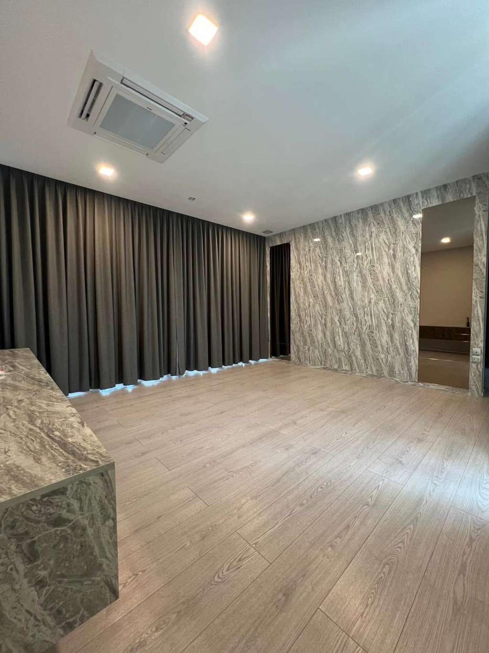 วีเว่ บางนา กม.7 / 4 ห้องนอน (ขาย), VIVE Bangna Km.7 / 4 Bedrooms (FOR SALE) DA197