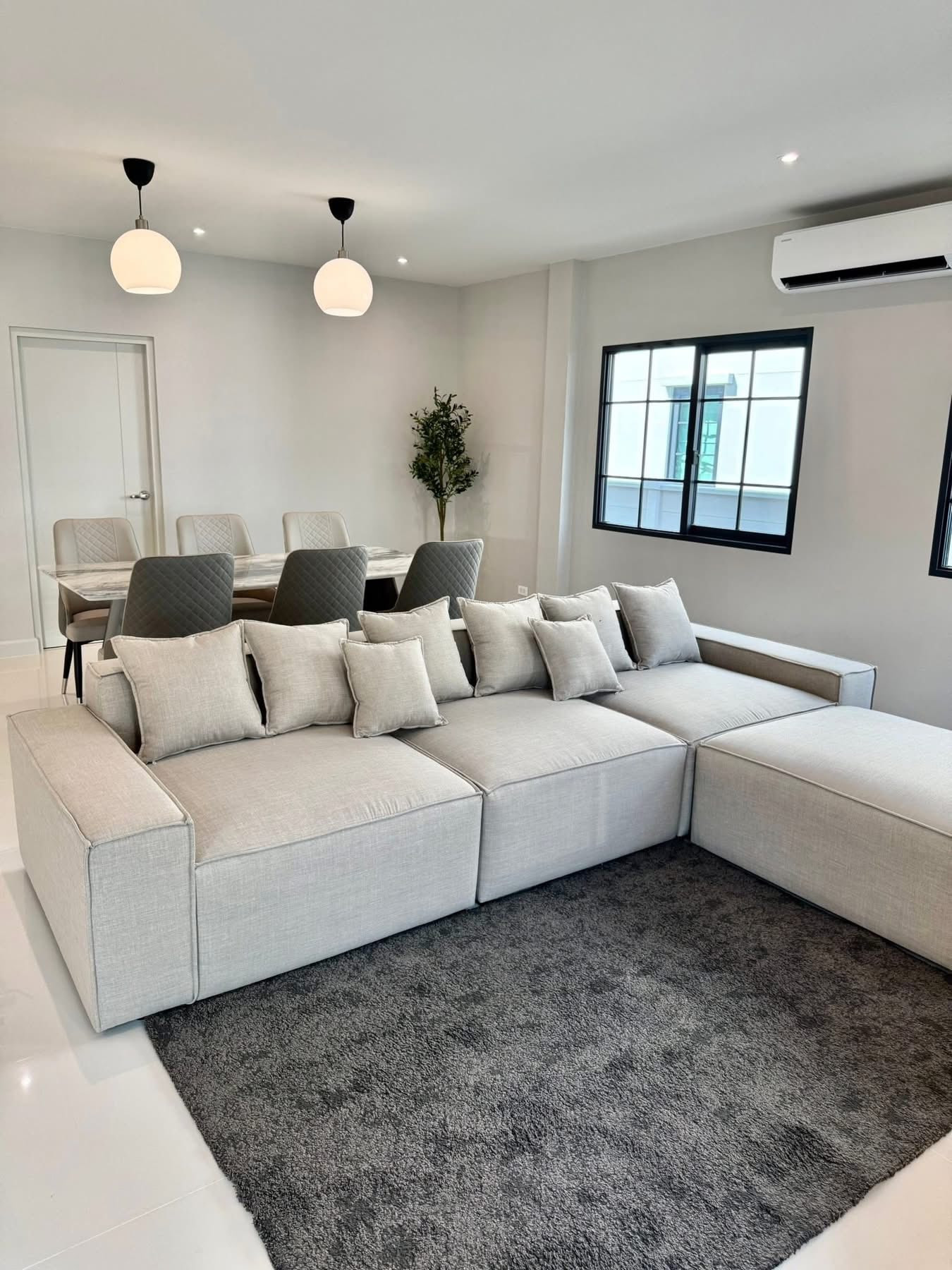 เซนโทร บางนา เฟส 2 / 4 ห้องนอน (ขาย), Centro Bangna Phase 2 / 4 Bedrooms (FOR SALE) DA206