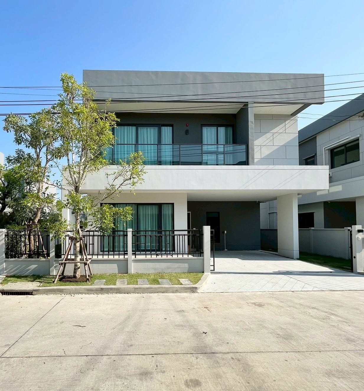 เซนโทร บางนา / 4 ห้องนอน (ให้เช่า), Centro Bangna / 4 Bedrooms (FOR RENT) DA045