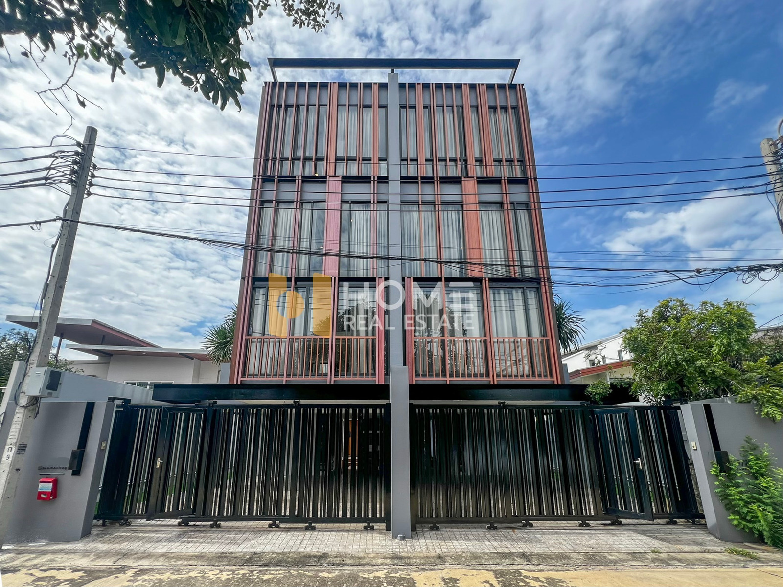 บ้านแฝด พระราม 9 ซอย 51 / 4 ห้องนอน (ขาย), Twin house, Rama 9 Soi 51 / 4 Bedrooms (FOR SALE) BZD257