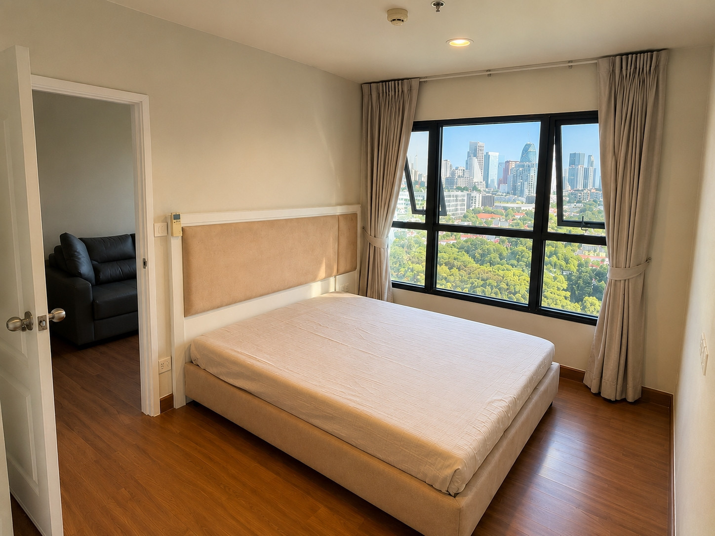 The Crest Phahonyothin 11 / 1 Bedroom (FOR RENT), เดอะ เครสท์ พหลโยธิน 11 / 1 ห้องนอน (ให้เช่า) LPIN023