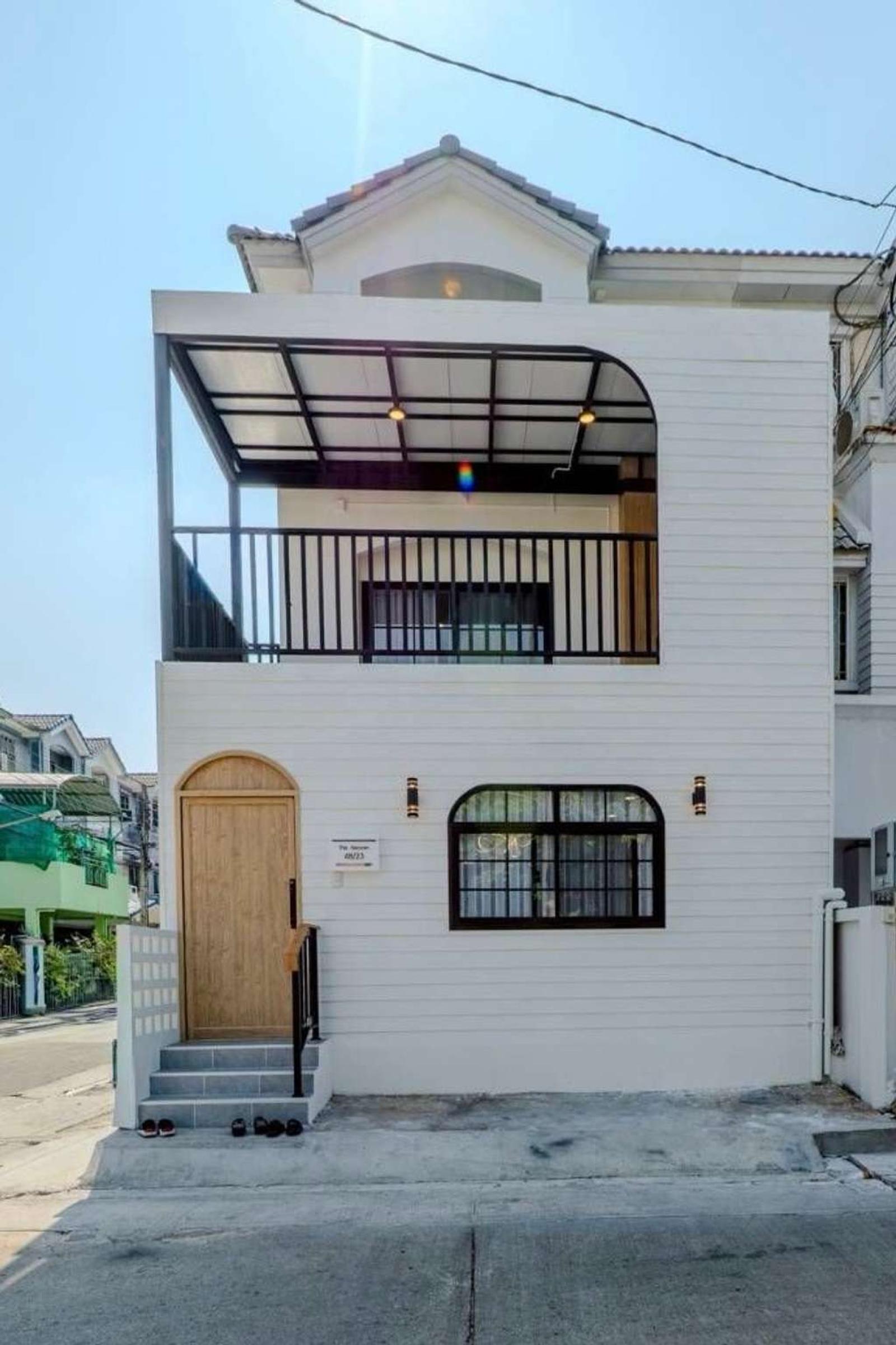 บ้านกลางเมือง พระราม 9 ซอย 43 / 4 ห้องนอน (ขาย), Baan Klang Muang Rama 9 Soi 43 / 4 Bedrooms (FOR SALE) BZD277