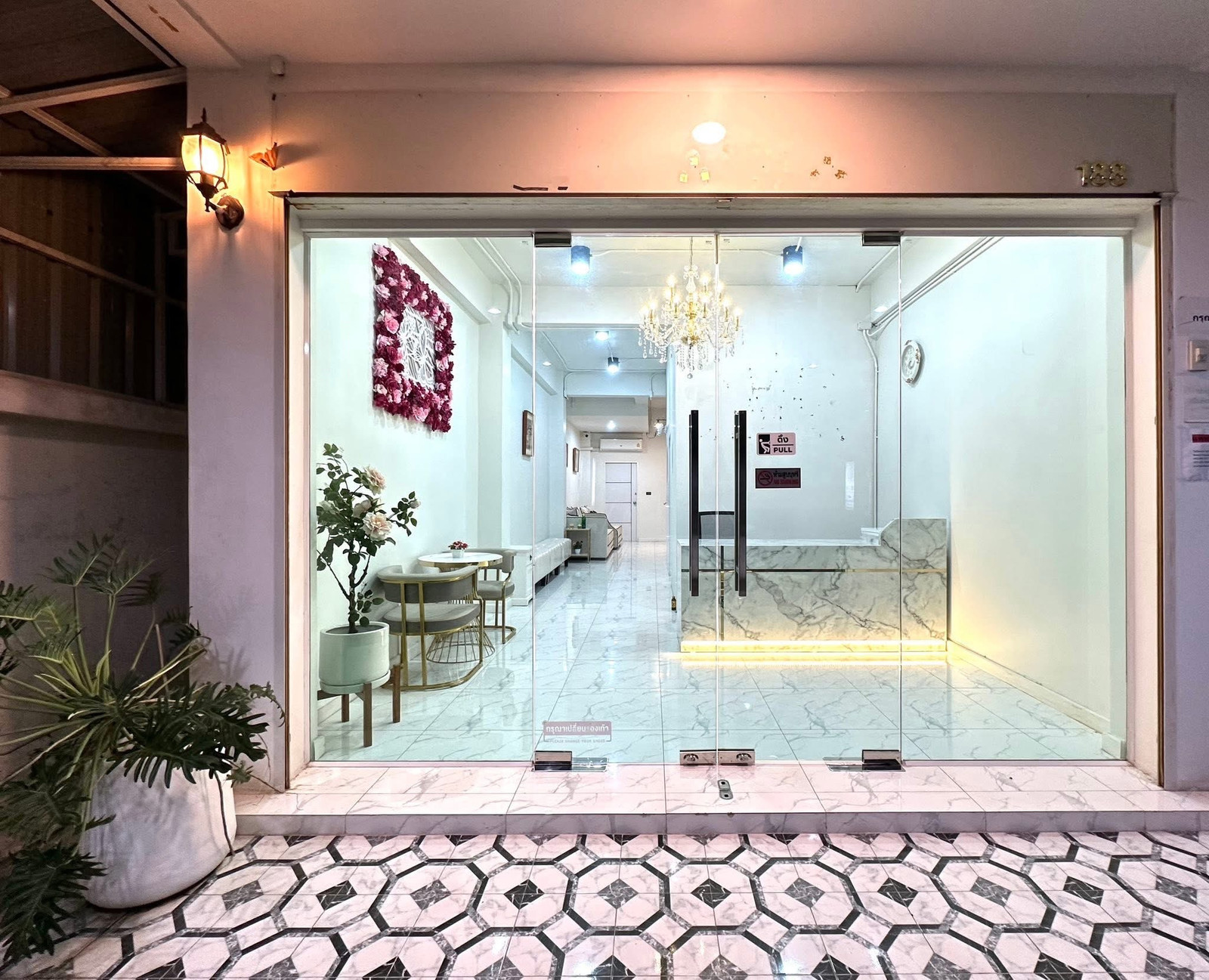 คลินิกความงาม สปาเวลเนส / 4 ชั้น (ขาย), Beauty clinic, spa and wellness. / 4 Storey (FOR SALE) FAIR169