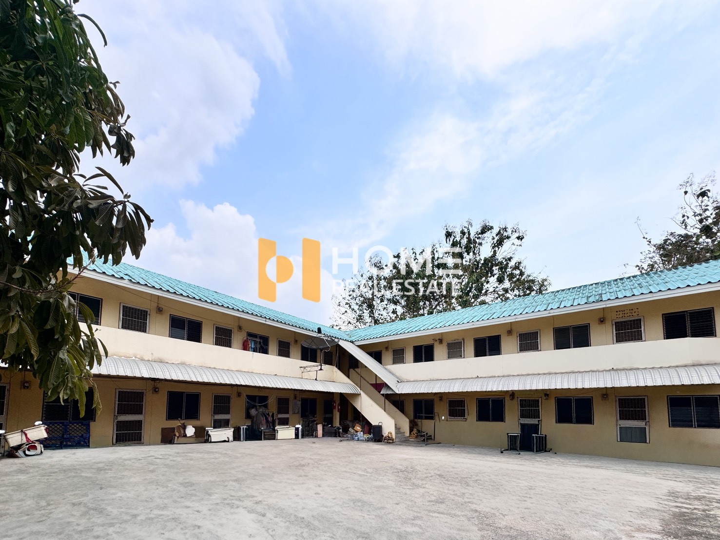 ที่ดินพร้อมห้องพัก 26 ห้อง เสม็ด เมืองชลบุรี / (เช่า), Building with land in a prime location Samed Mueang Chonburi (FOR RENT) YEAN075