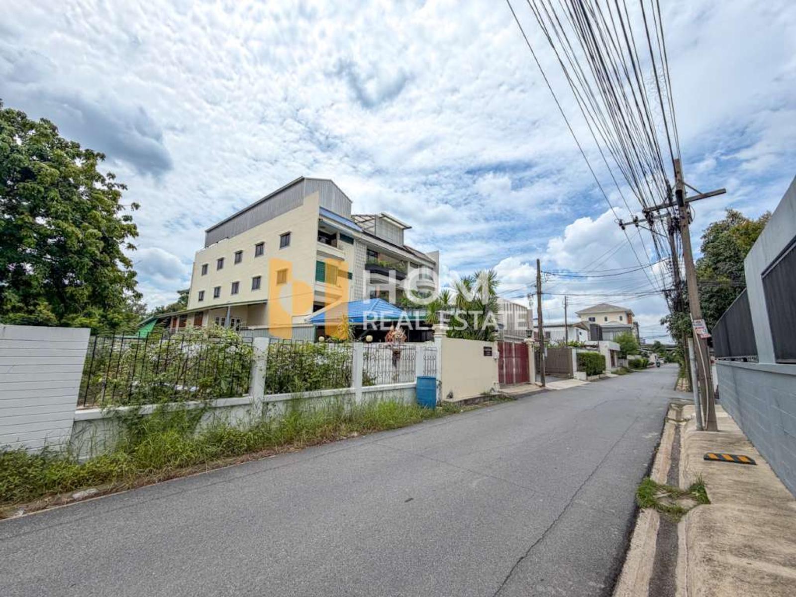 ที่ดิน ซอยปรีดีพนมยงค์ 14 แยก 16 / 77 ตร.วา (ขาย), Land plot at Soi Pridi Phanomyong 14, Intersection 16. / 77 Square Wa (FOR SALE) GNG264