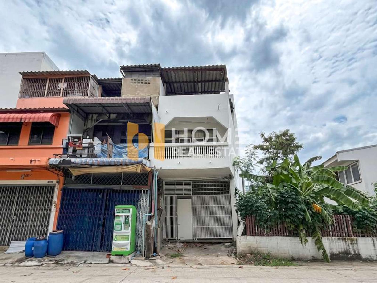 อาคารพาณิชย์ ซอยปรีดีพนมยงค์  42 / 2 ชั้น (ขาย), Commercial building, Soi Pridi Phanomyong 42 / 2 Storey (FOR SALE) GNG262