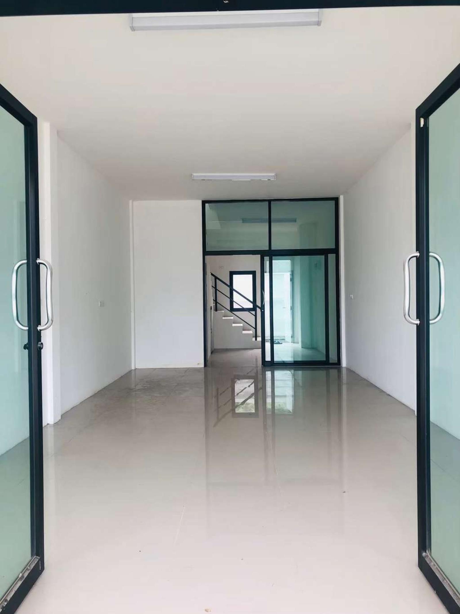 อาคารพาณิชย์ หมู่บ้านเฟิร์น บางแสน ชลบุรี / 2 ชั้น (ขาย), Commercial building, Fern Village, Bang Saen, Chonburi / 2 Storey (FOR SALE) NANN038