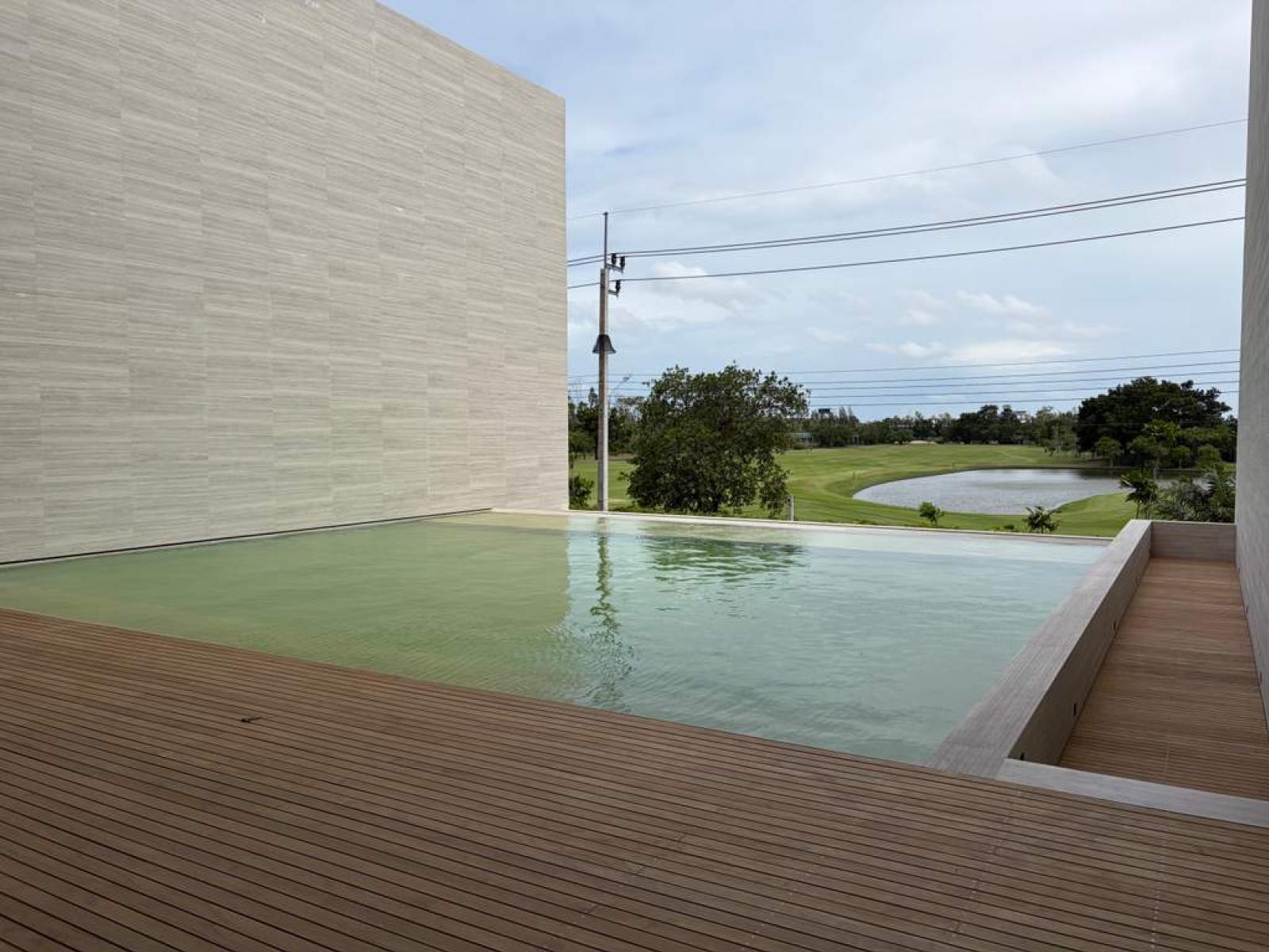 บ้านติดสนามกอล์ฟเมืองแก้ว 256 ตารางวา / 4 ห้องนอน (ขาย), House next to Muang Kaew Golf Course, 256 square wah. / 4 Bedrooms (FOR SALE) DA260